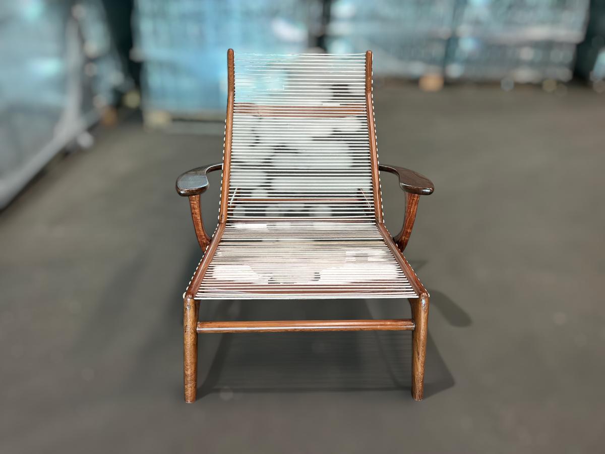 Chaise moderna brasiliana in legno di Caviuna e Ultrasuede, Pierre Wood, anni '50 in vendita 3