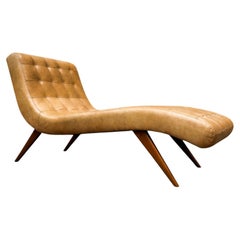 Brazilian Modern Chaise in Hardwood & Cream Leatherette, Unknown, 1950s