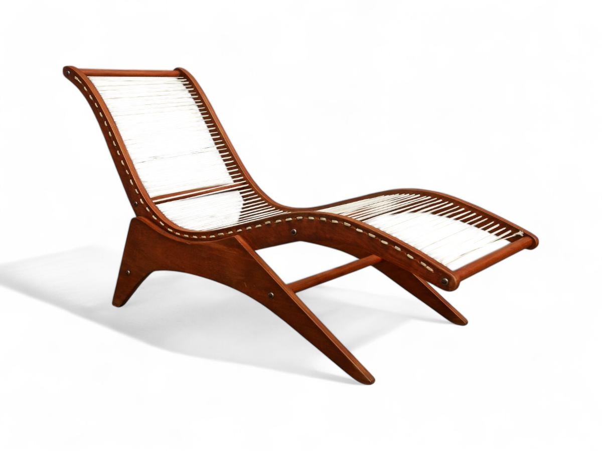 Chaise Lounge moderna brasiliana di Jose Zanine Caldas, 1950, Brasile in vendita 1