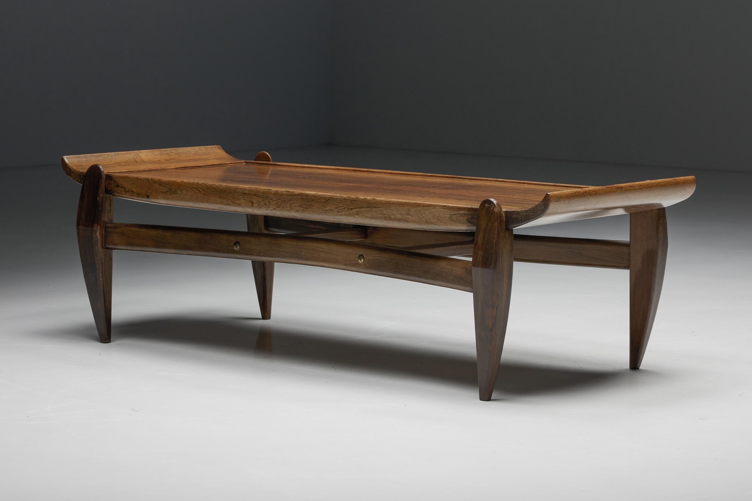 Mid-Century Modern Table basse moderne brésilienne de Jean Gillon, années 1960 en vente