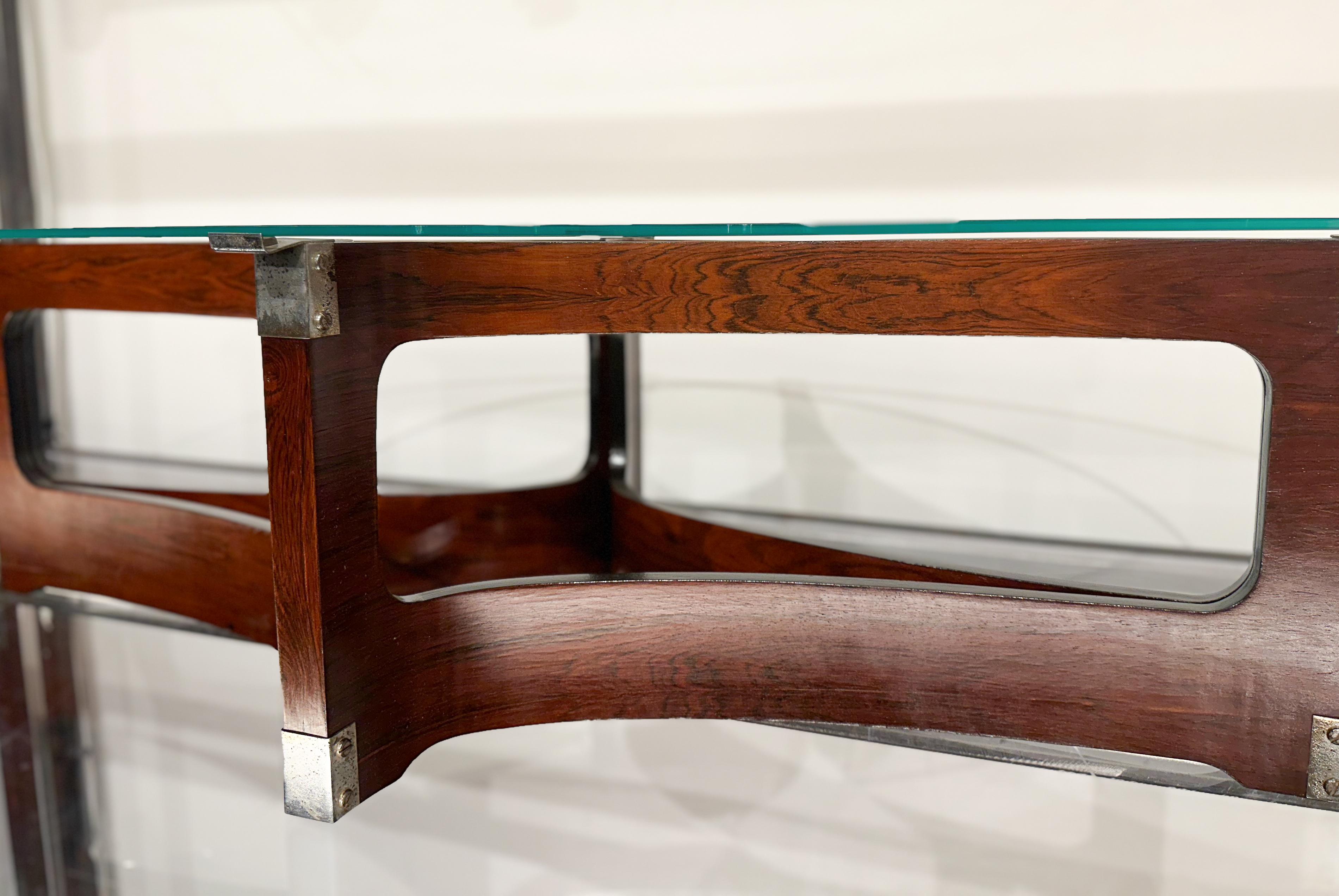 Brazilian Modern Coffee Table in Bent Wood & Glass, Novo Rumo, Brazil, c. 1960s In Good Condition For Sale In New York, NY