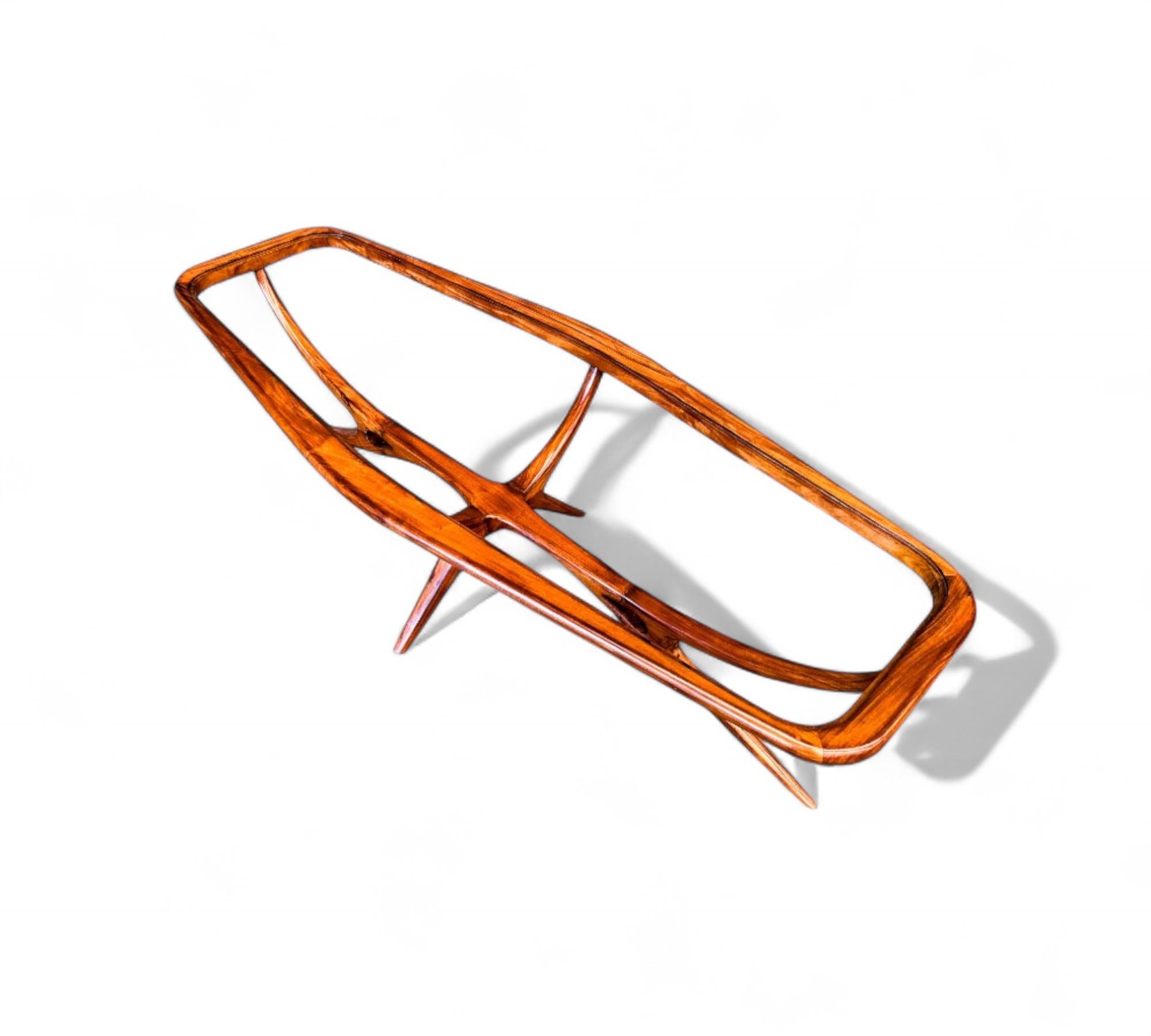 Verre Table basse moderne brésilienne en caviuna et verre, Giuseppe Scapinelli, années 1950 en vente