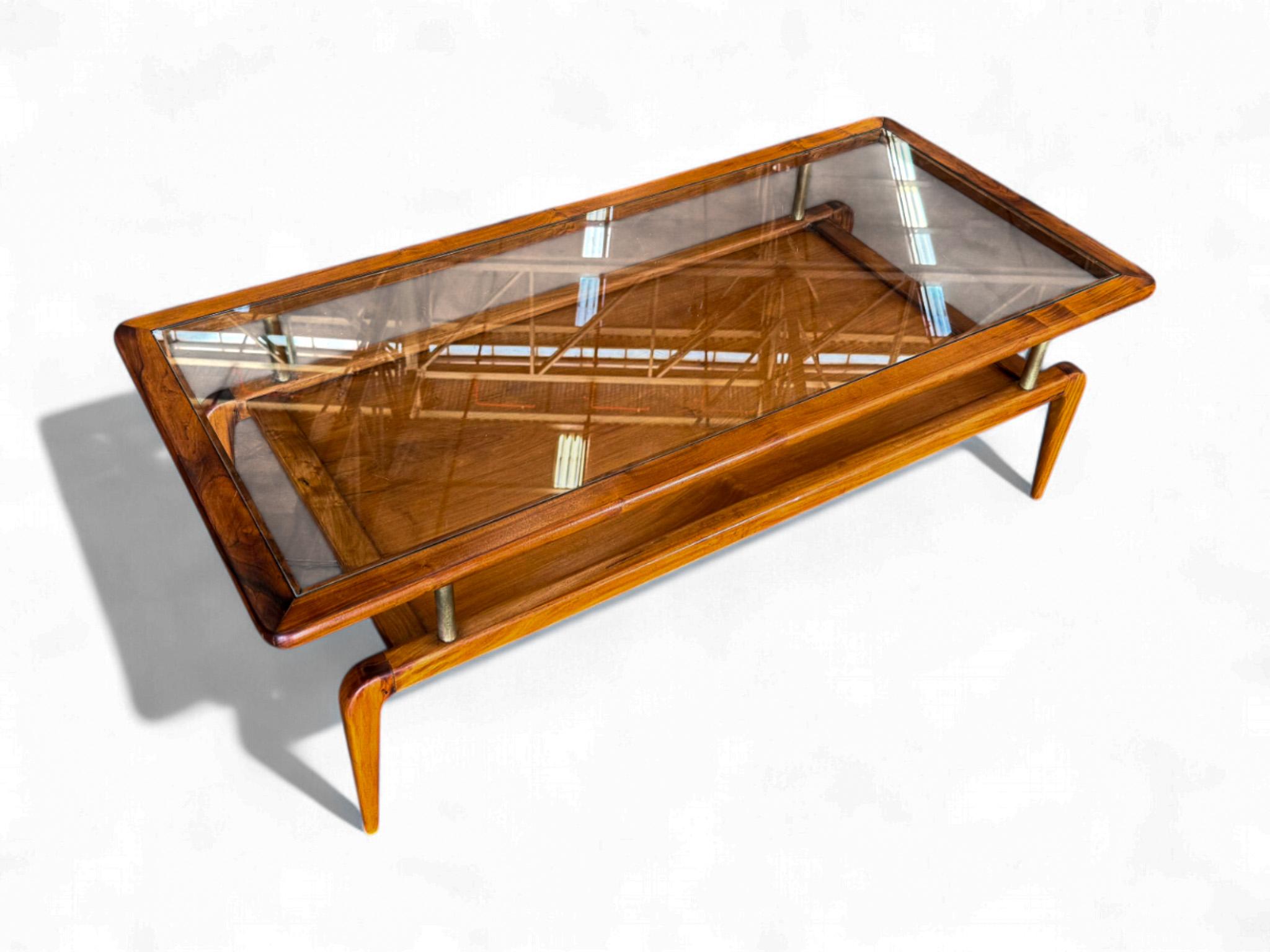 Table basse moderne brésilienne en Caviuna et verre, Giuseppe Scapinelli, c.1950s en vente 4