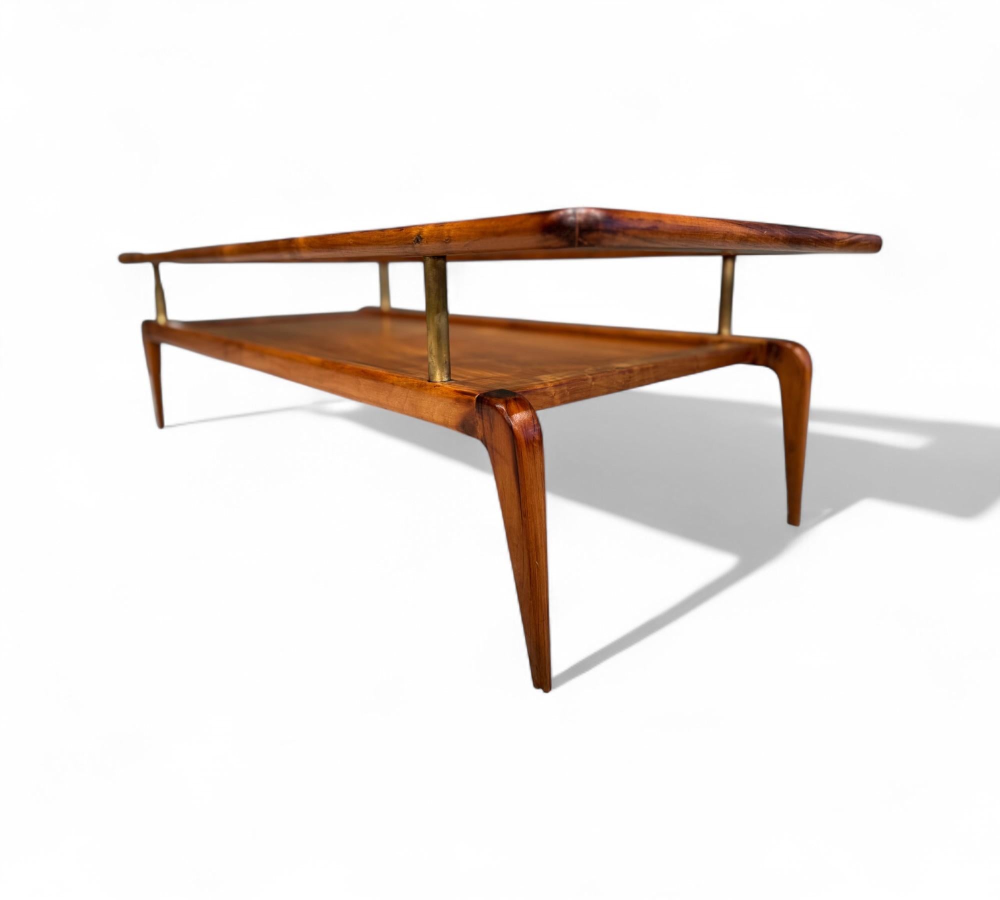 Mesa de centro moderna brasileña en caviuna y cristal, Giuseppe Scapinelli, c. 1950 Moderno de mediados de siglo en venta