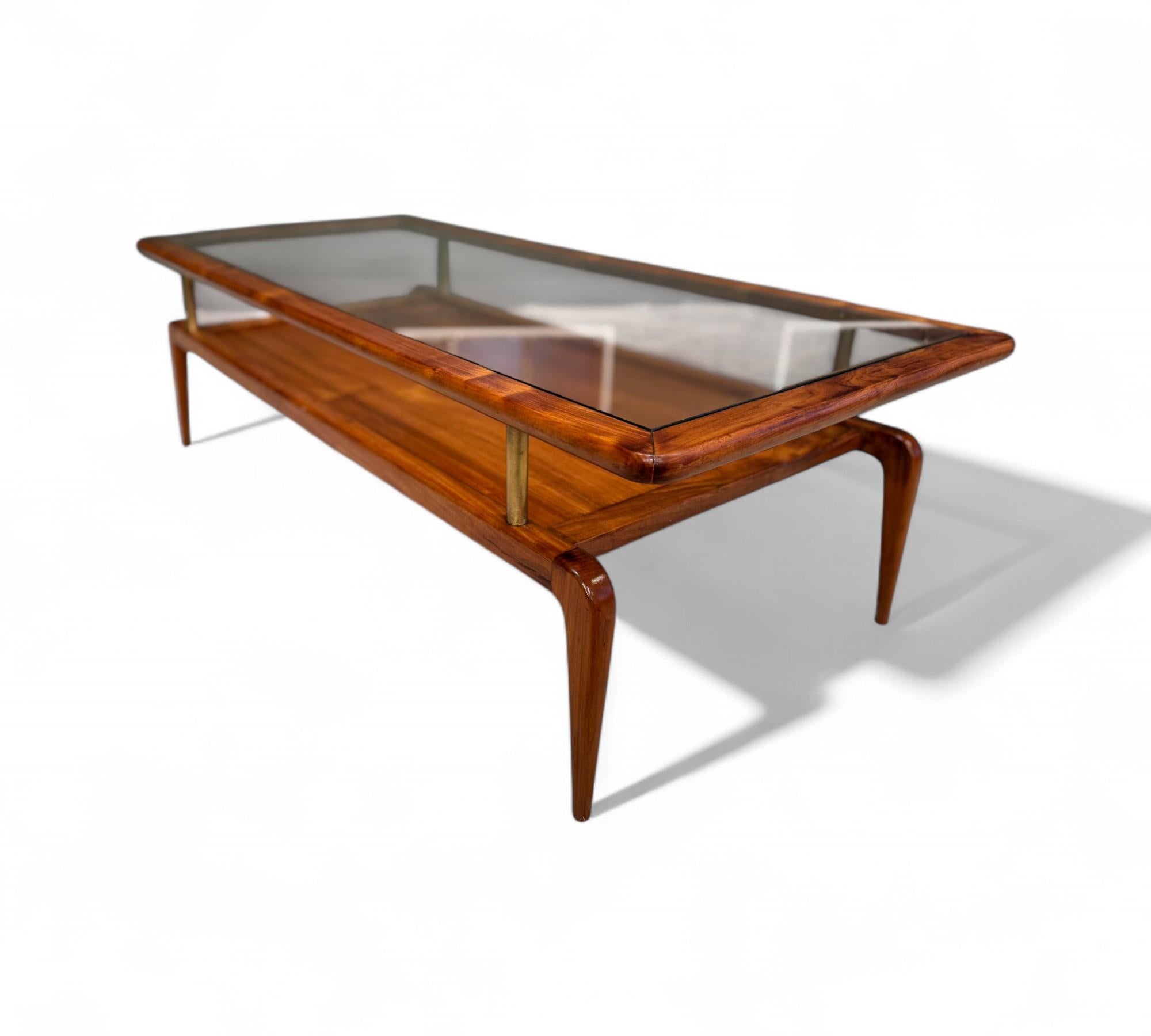 Mesa de centro moderna brasileña en caviuna y cristal, Giuseppe Scapinelli, c. 1950 siglo XX en venta