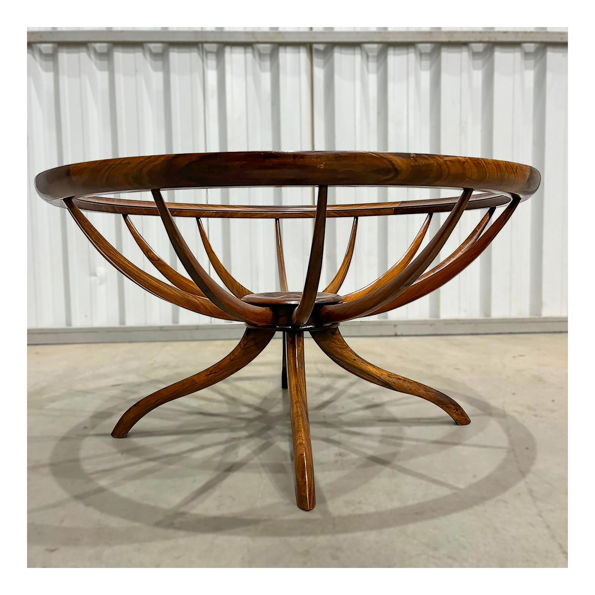 Brazilian Modern Coffee Table in Hardwood by Giuseppe Scapinelli, Brazil, 1950s For Sale 4