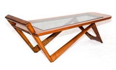 Table basse moderne brésilienne en bois dur et verre par Pierre Weckx, années 1950