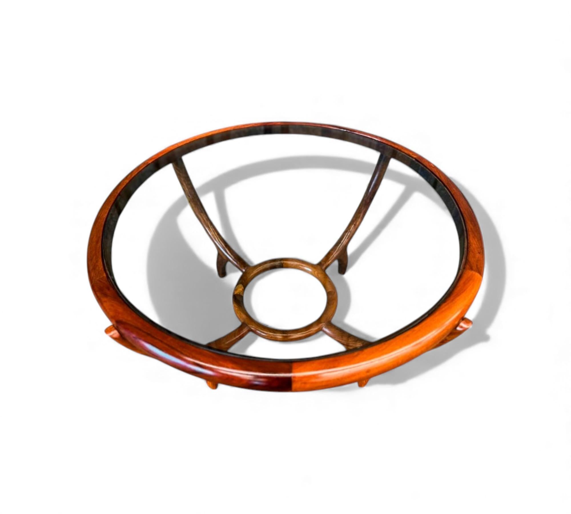 Mid-Century Modern Table basse moderne brésilienne en bois dur et verre, Giuseppe Scapinelli, années 1950 en vente