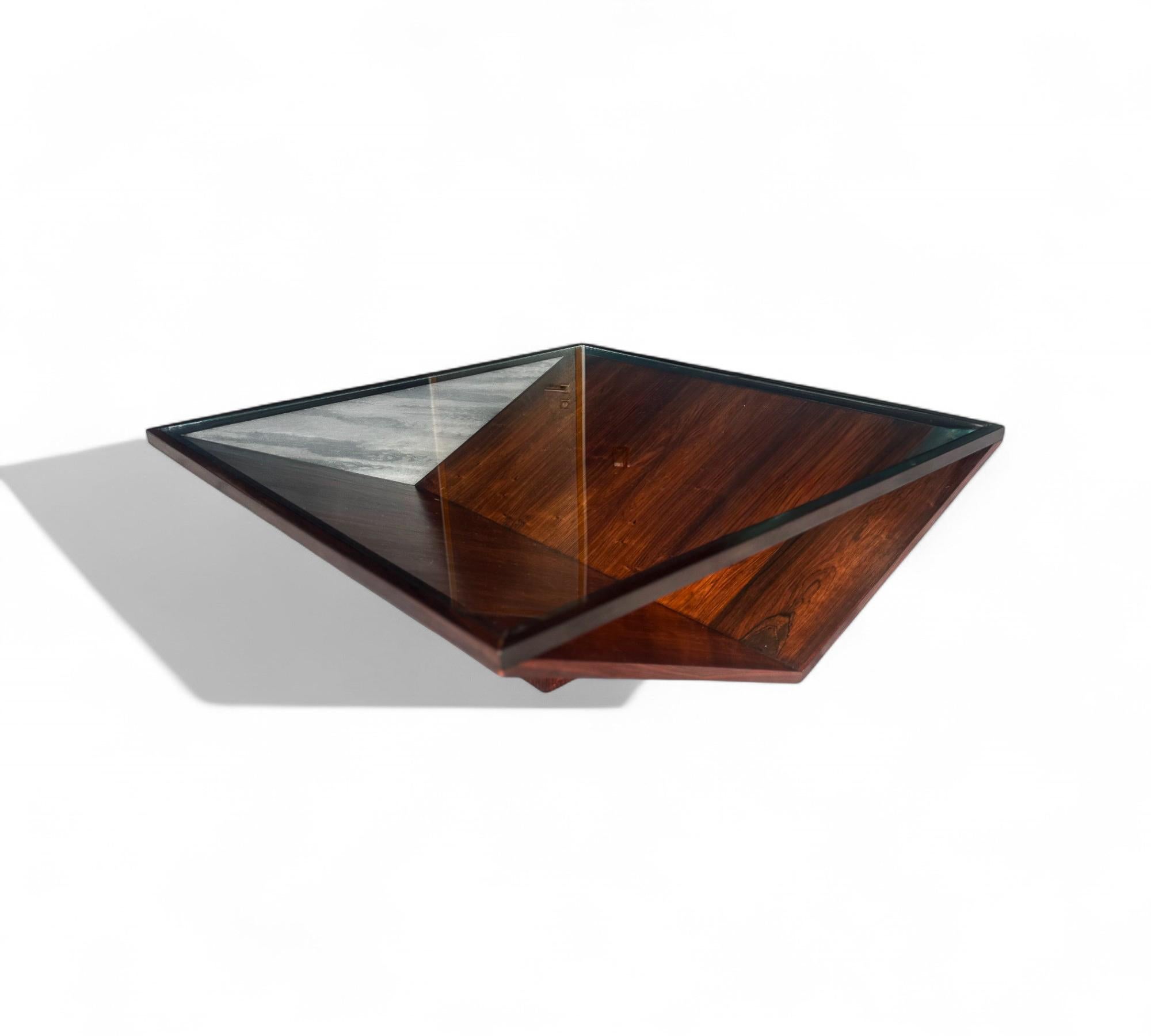 Table basse moderne brésilienne en bois dur, verre et métal, Unknown, années 1960 en vente 2