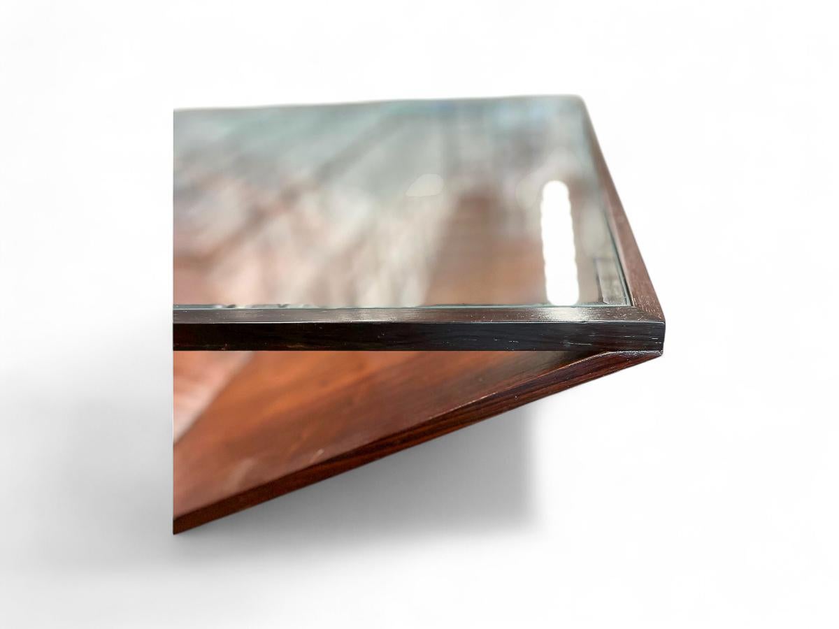 Table basse moderne brésilienne en bois dur, verre et métal, Unknown, années 1960 en vente 3