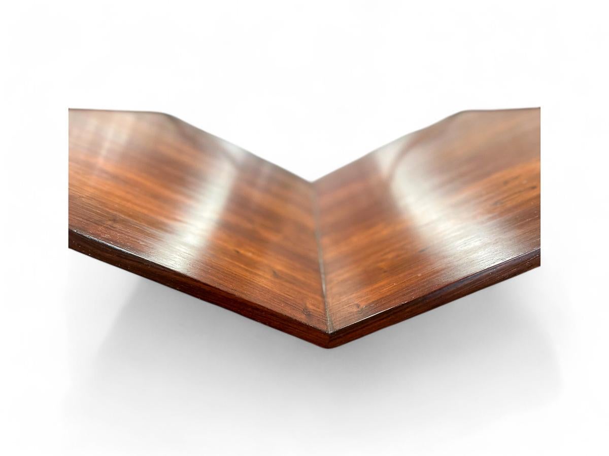 Table basse moderne brésilienne en bois dur, verre et métal, Unknown, années 1960 en vente 6