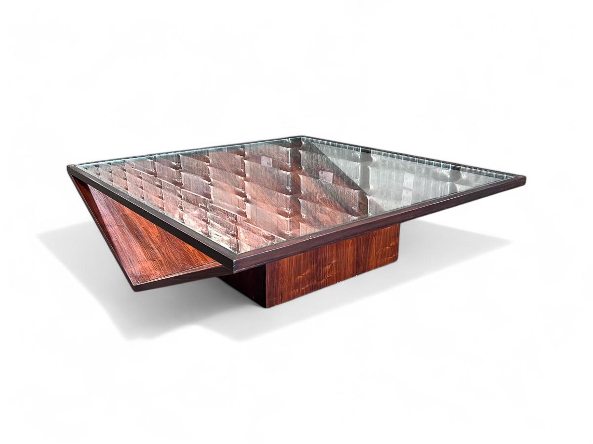 20ième siècle Table basse moderne brésilienne en bois dur, verre et métal, Unknown, années 1960 en vente