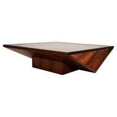 Mesa de centro moderna brasileña de palisandro y cristal, Att. a Joaquim Tenreiro, 1955