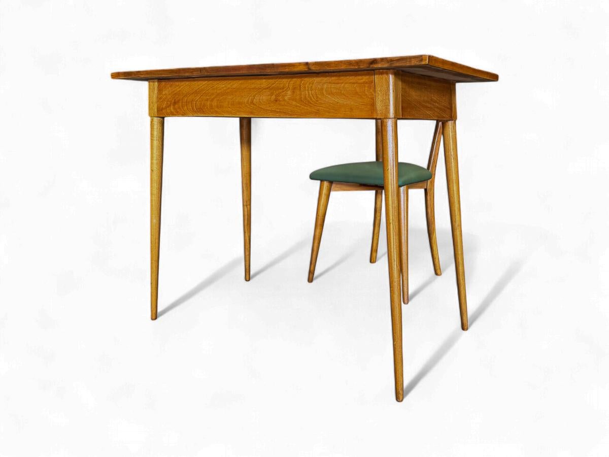 Fatto a mano Console moderna brasiliana con sedia in legno duro, sconosciuta, anni '50 - Lotto 732A in vendita