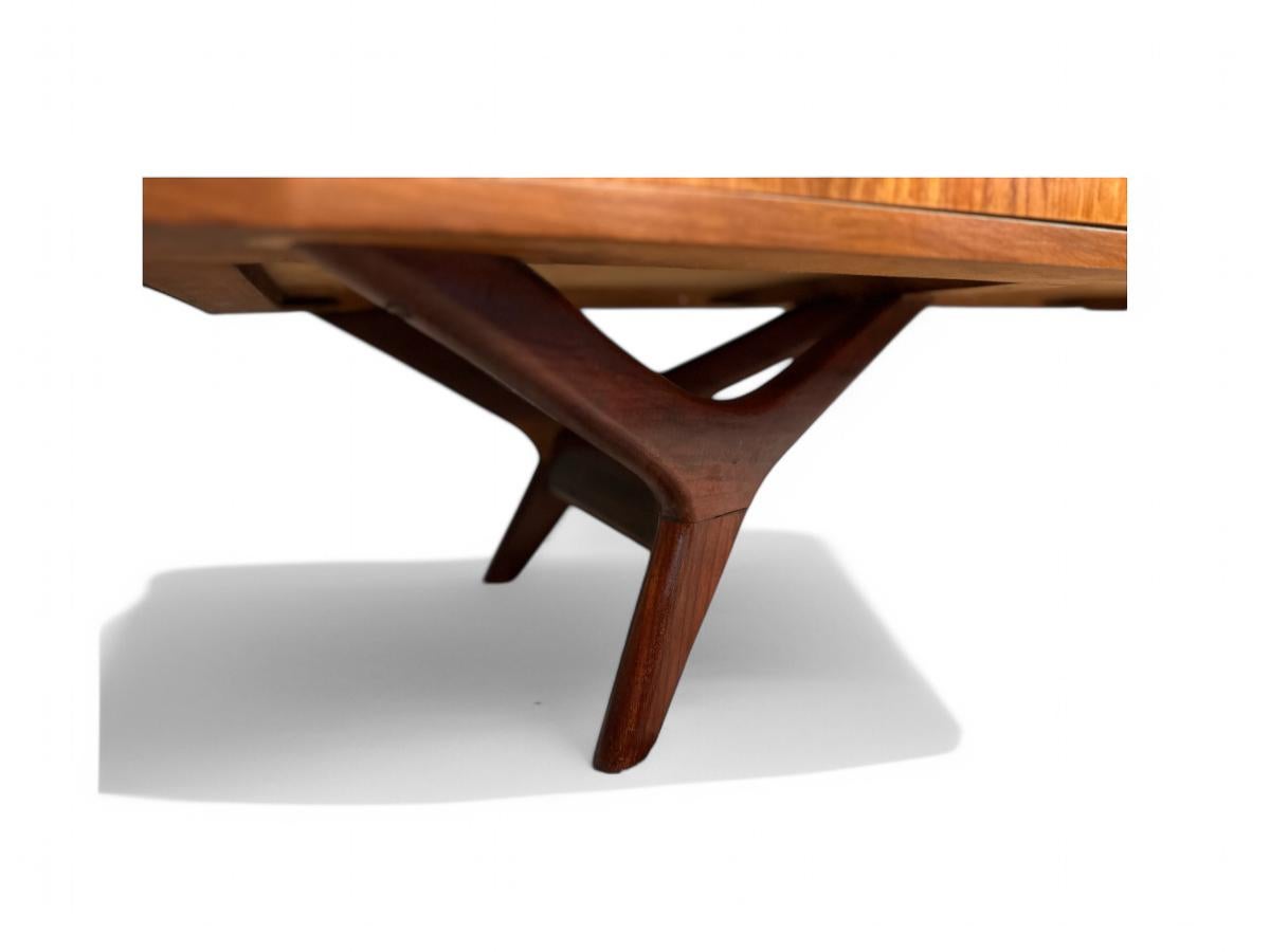 Brasilianische moderne Credenza aus Caviuna-Hartholz von Forma Moveis, 1960er Jahre, Brasilien im Angebot 4