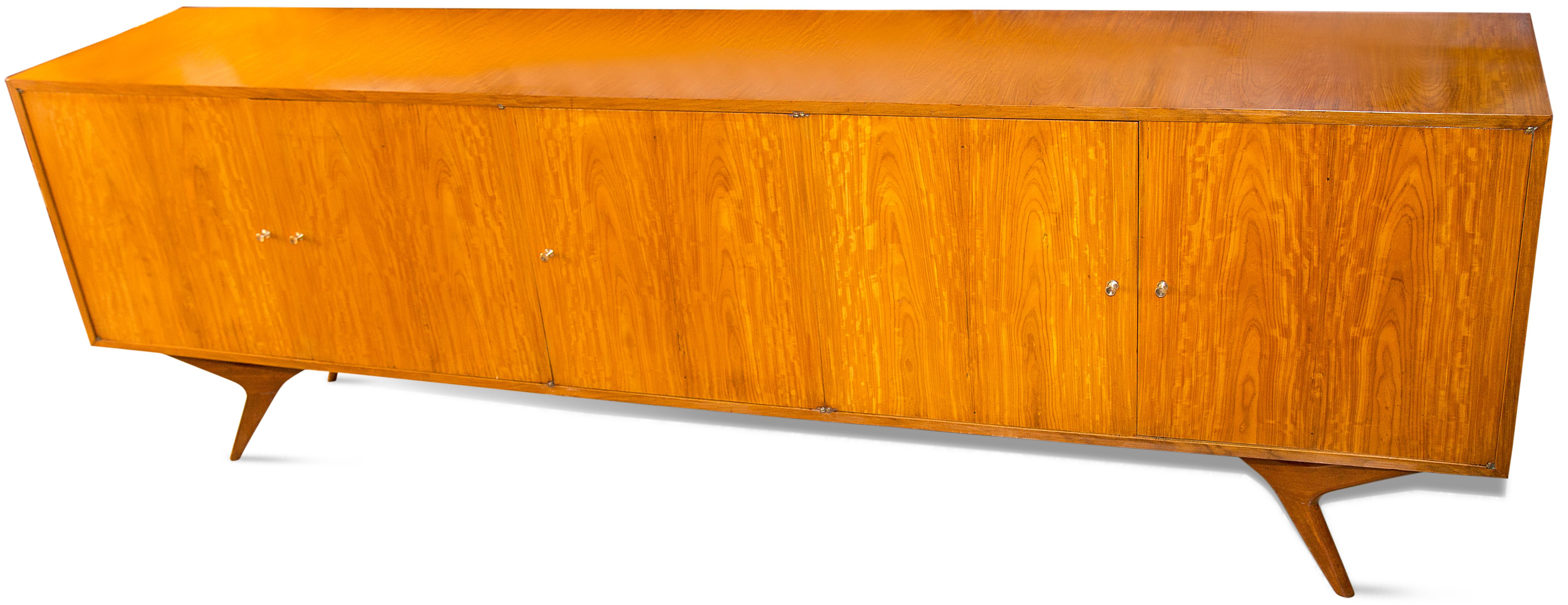 Mid-20th Century Brazilian Modern Credenza in Caviuna Hardwood by Forma Moveis, 1960’s, Brazil For Sale