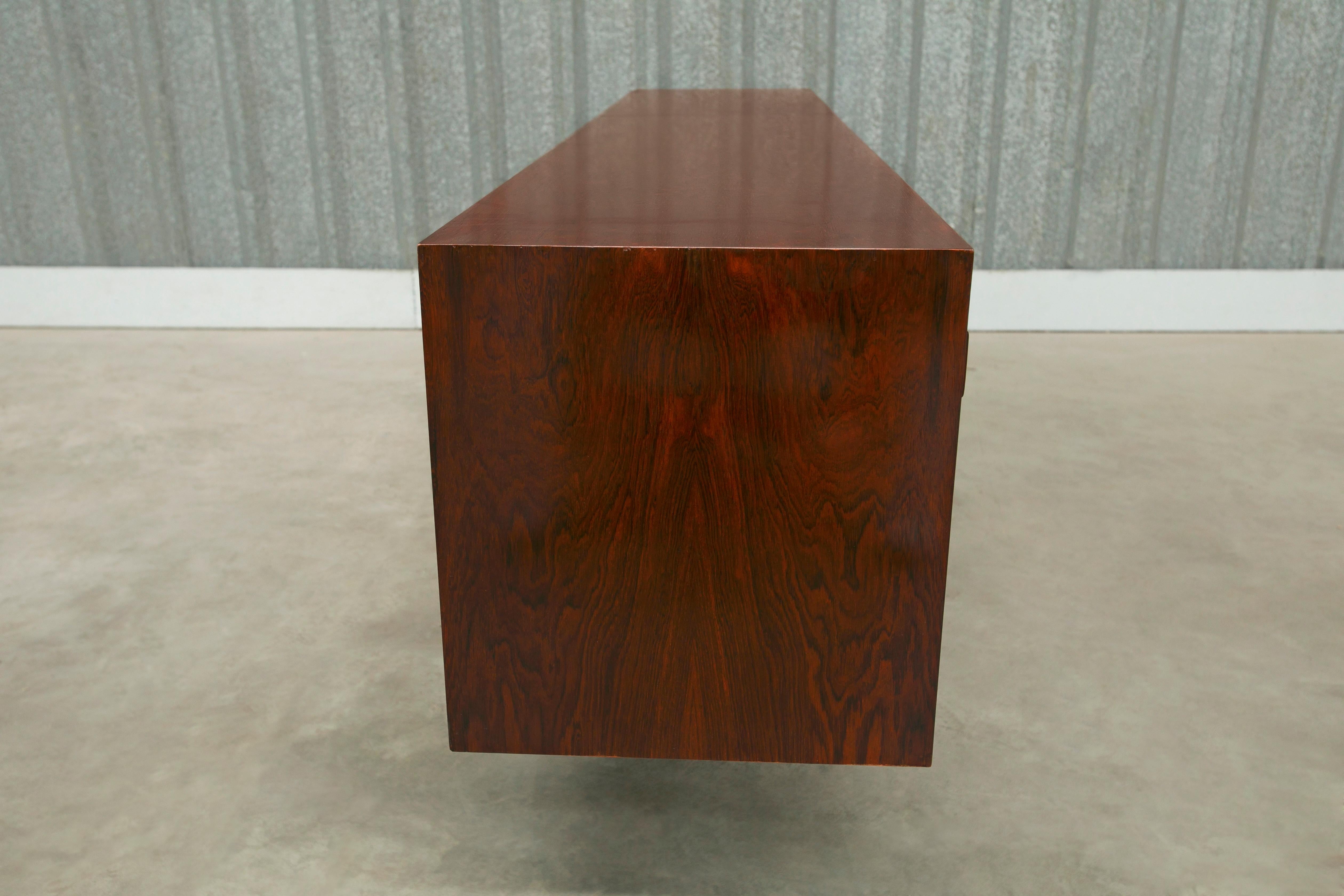 Brazilian Modern Credenza in Hardwood by Novo Rumo, 1960s In Good Condition For Sale In New York, NY
