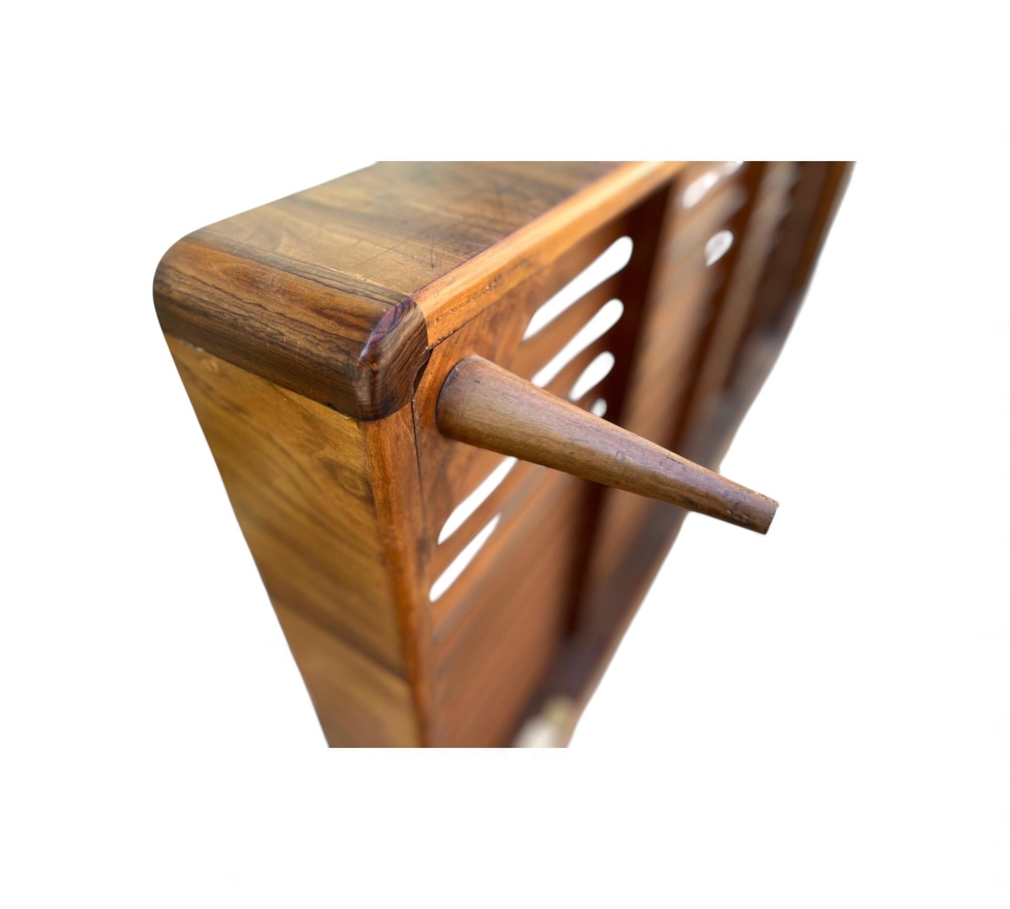 Brazilian Modern Day Bed in Hardwood by Giuseppe Scapinelli, c. 1950s en vente 3