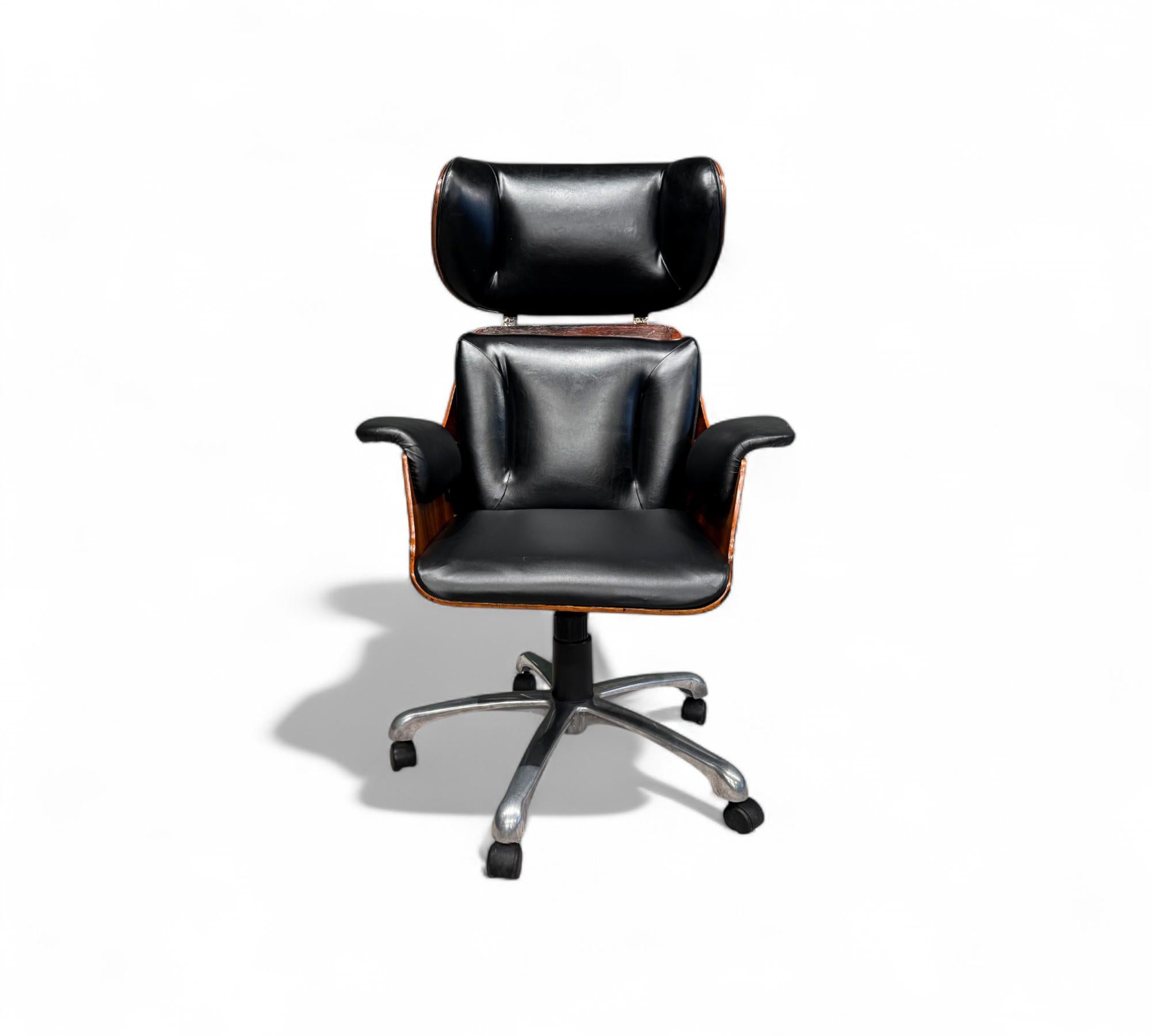 Brazilian Modern Desk Chair in Hardwood & Metal, Carlo Fongaro, Brazil, c. 1970s For Sale 11
