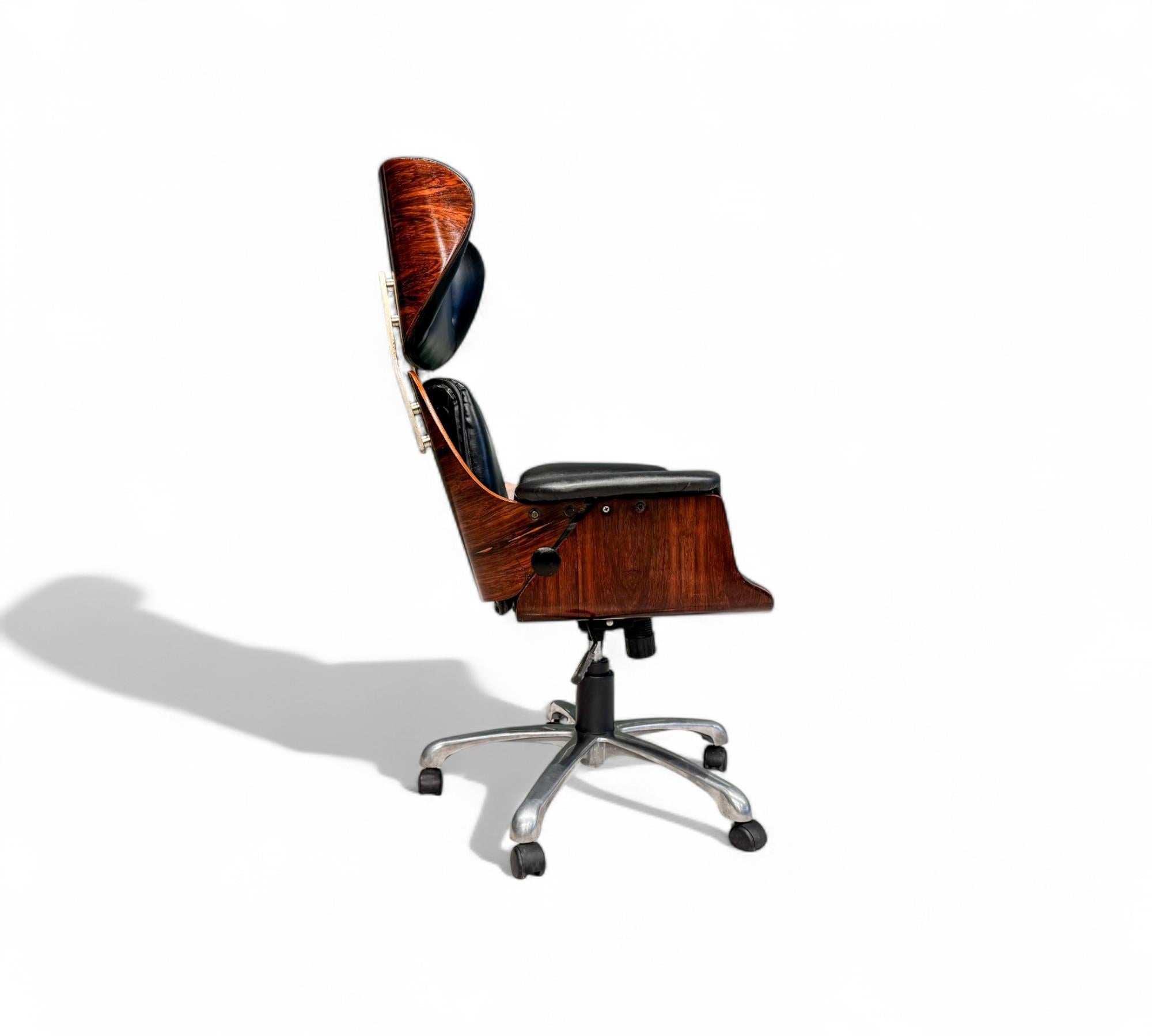 20th Century Brazilian Modern Desk Chair in Hardwood & Metal, Carlo Fongaro, Brazil, c. 1970s For Sale