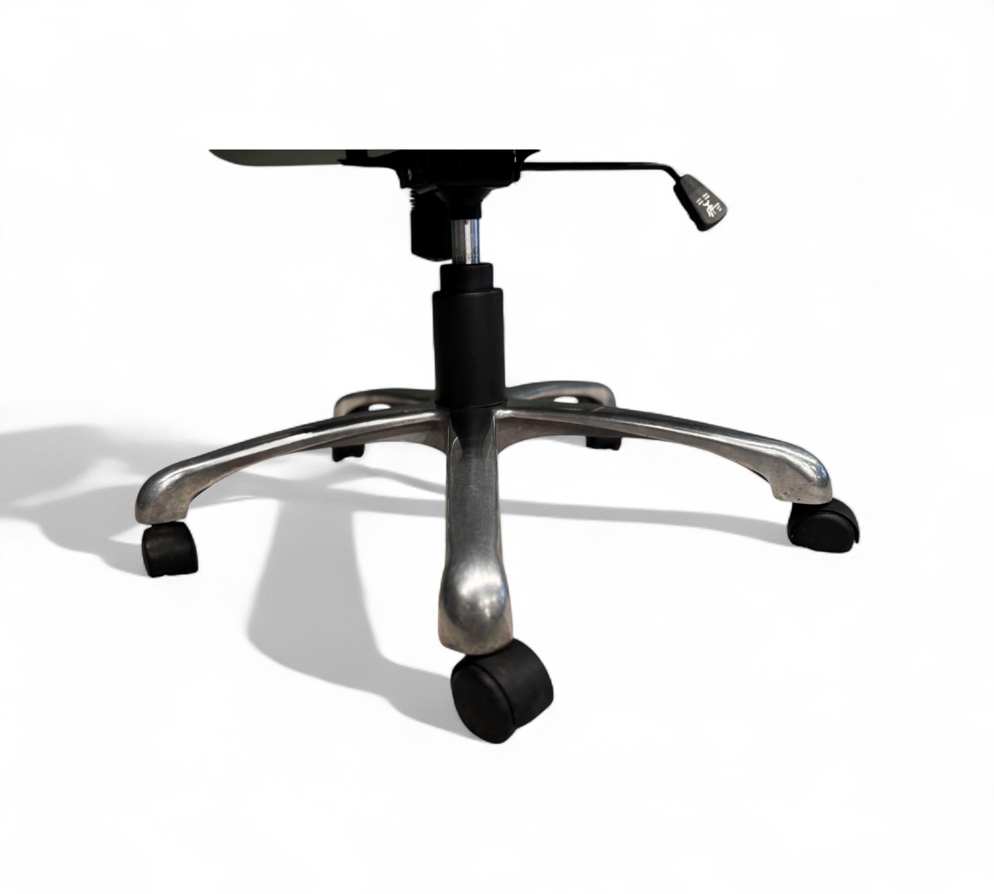 Brazilian Modern Desk Chair in Hardwood & Metal, Carlo Fongaro, Brazil, c. 1970s For Sale 3