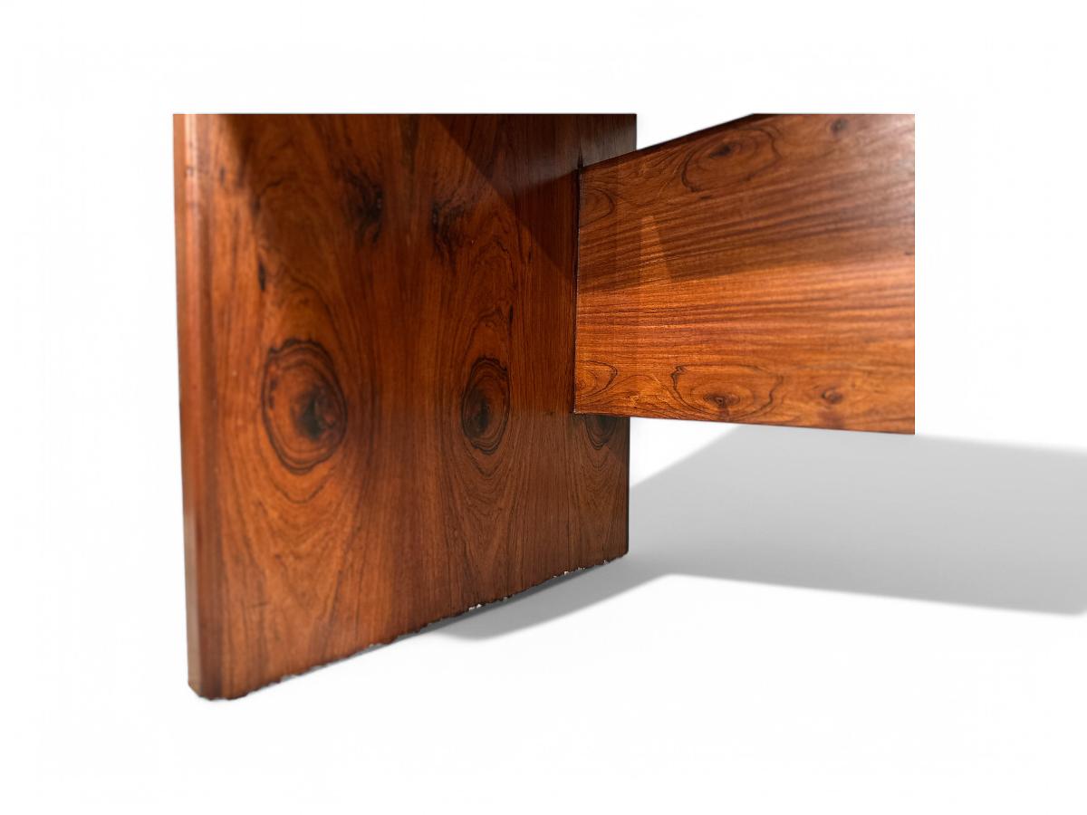Bois de feuillus Bureau moderne brésilien en bois de feuillus de Joaquim Tenreiro pour Bloch, 1966 en vente