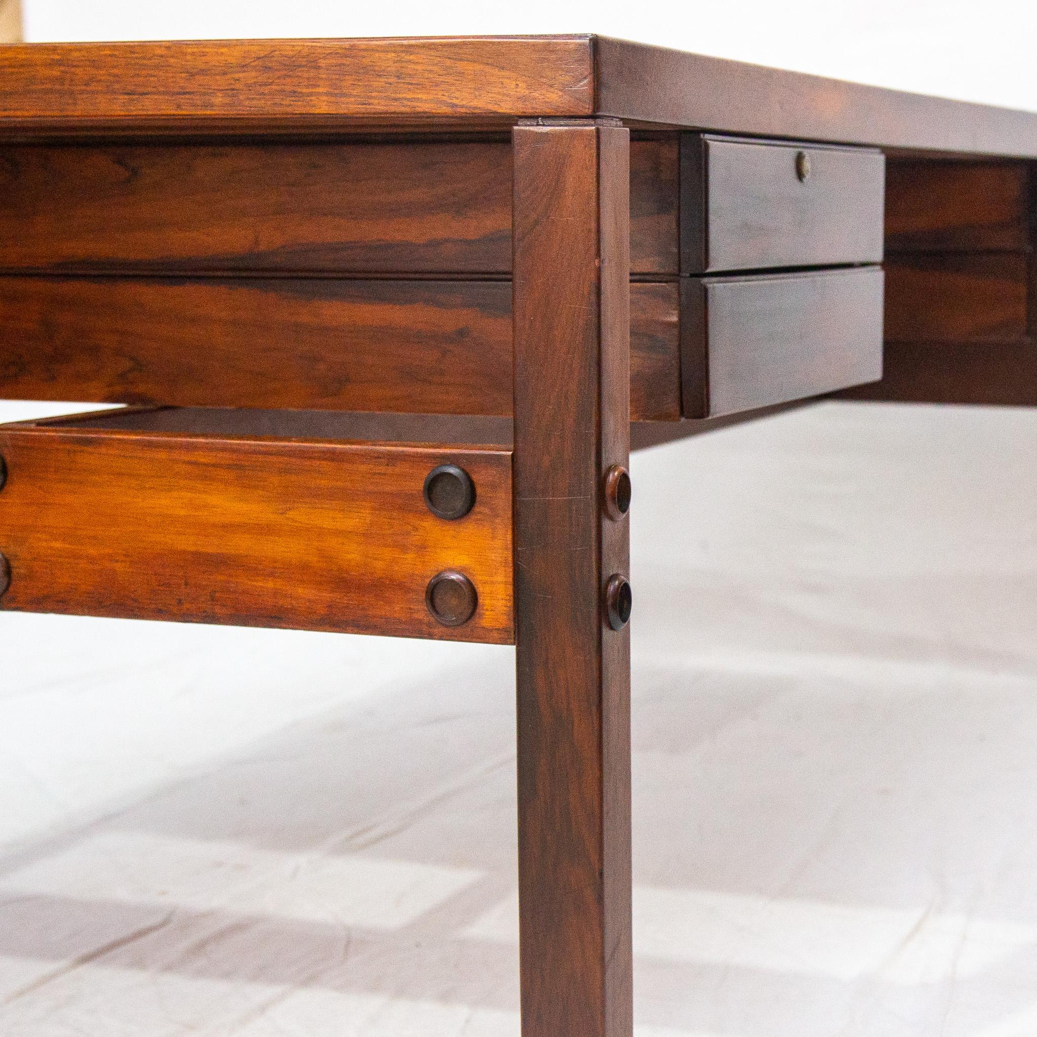 Brazilian Modern Desk in Hardwood with Floating Drawers, Sergio Rodrigues, 1960s For Sale 9