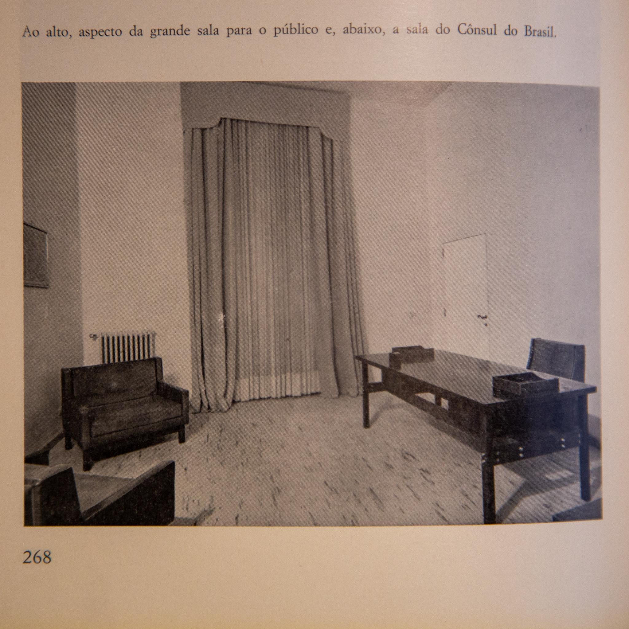 Bureau moderne brésilien en bois dur avec tiroirs flottants, Sergio Rodrigues, années 1960 en vente 12