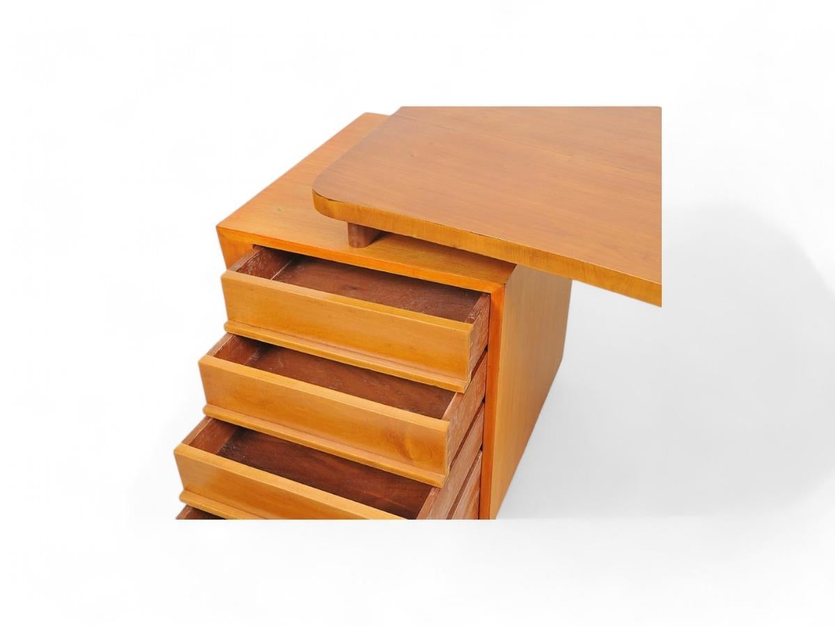 Mid-Century Modern Bureau moderne brésilien de forme organique en bois dur, Joaquim Tenreiro, années 1950 en vente