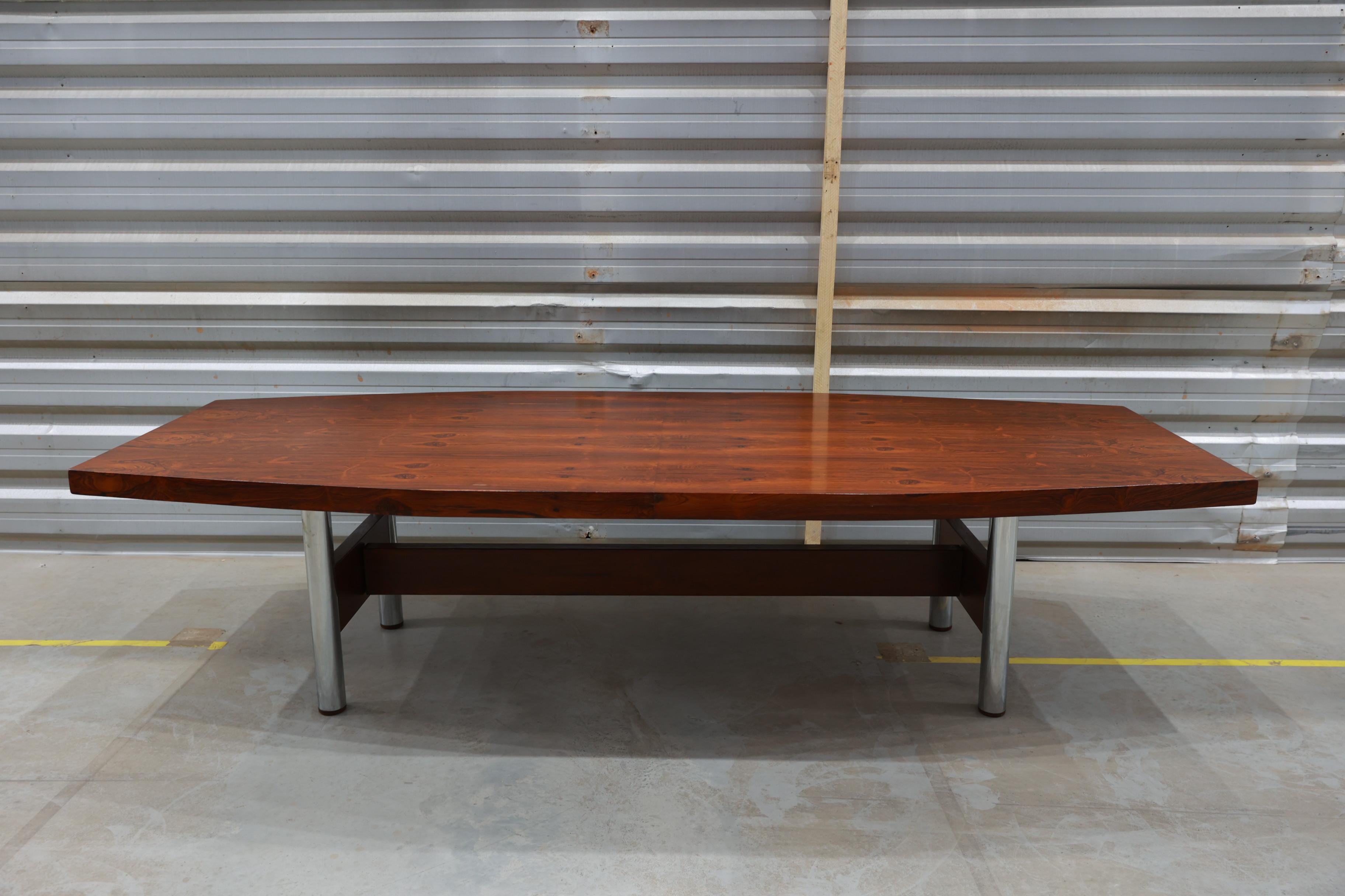 Hand-Crafted Brazilian Modern Dining or Conference Table in Hardwood, Metal, Sergio Rodrigues For Sale
