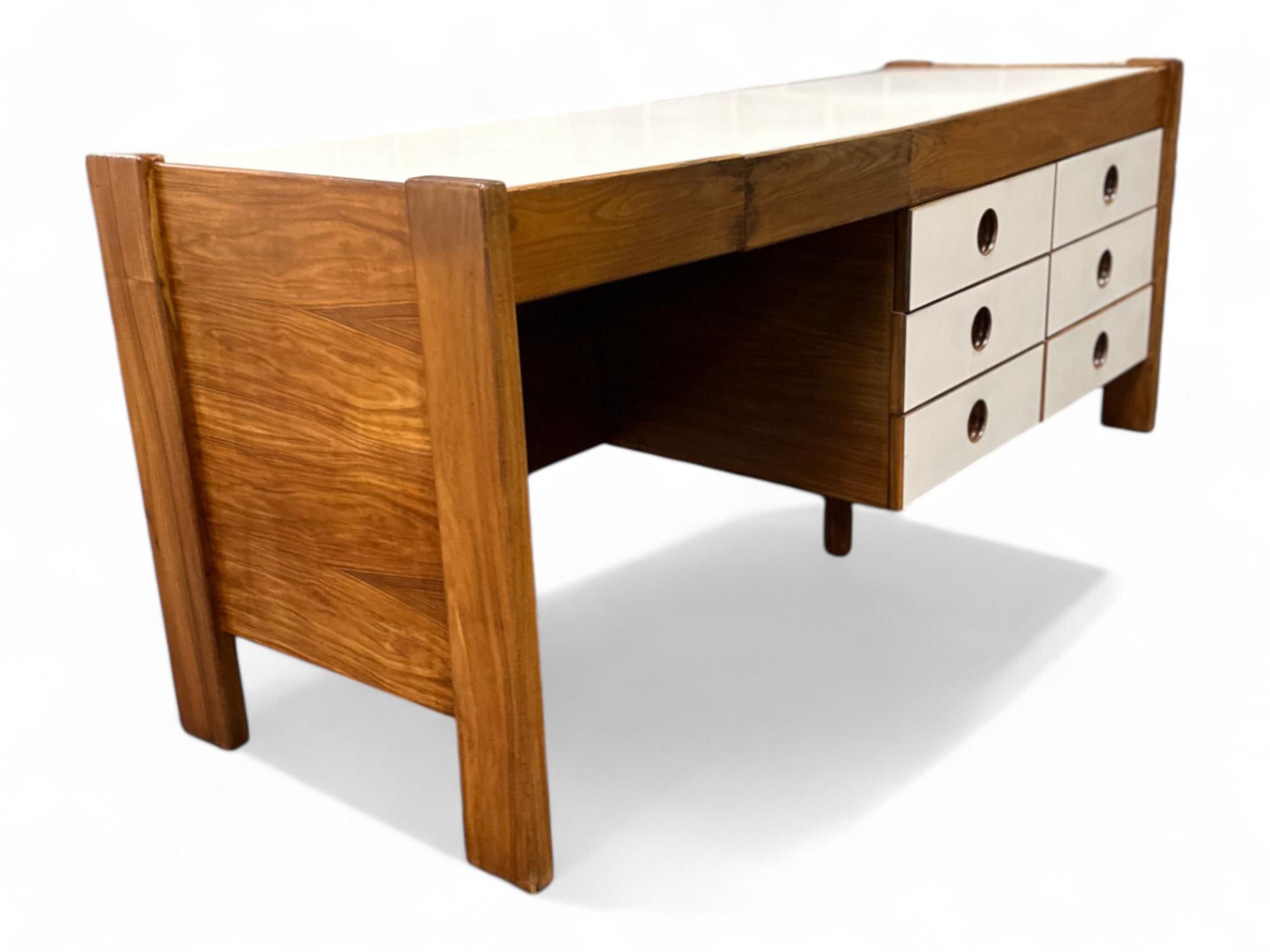 Brazilian Modern Dresser with Six drawers in Hardwood, Jorge Zalszupin, c. 1970s For Sale 4