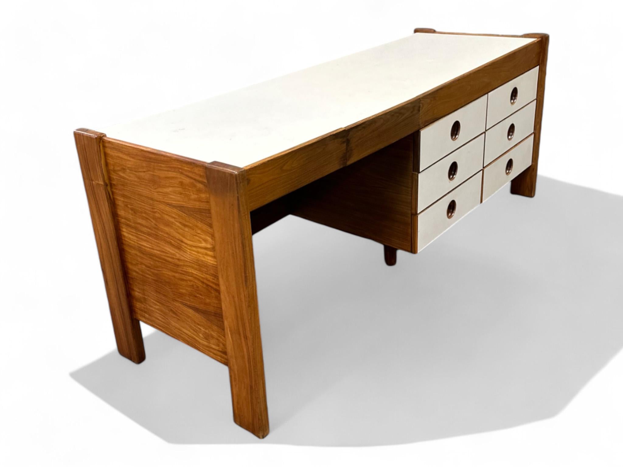 Brazilian Modern Dresser with Six drawers in Hardwood, Jorge Zalszupin, c. 1970s For Sale 6
