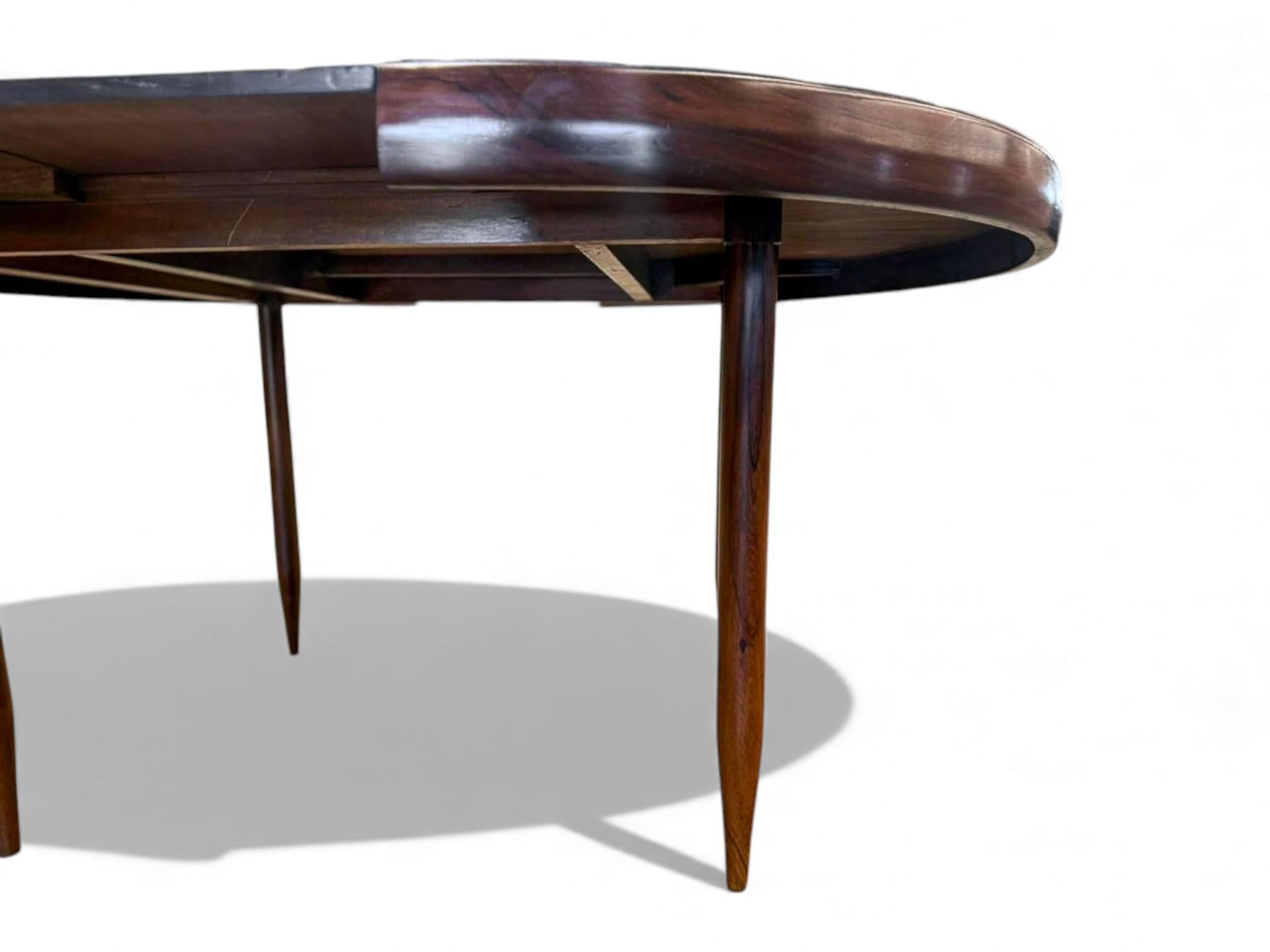 Brazilian Modern Extendable Round Table in Hardwood, Jorge Jabour, c. 1960s For Sale 10