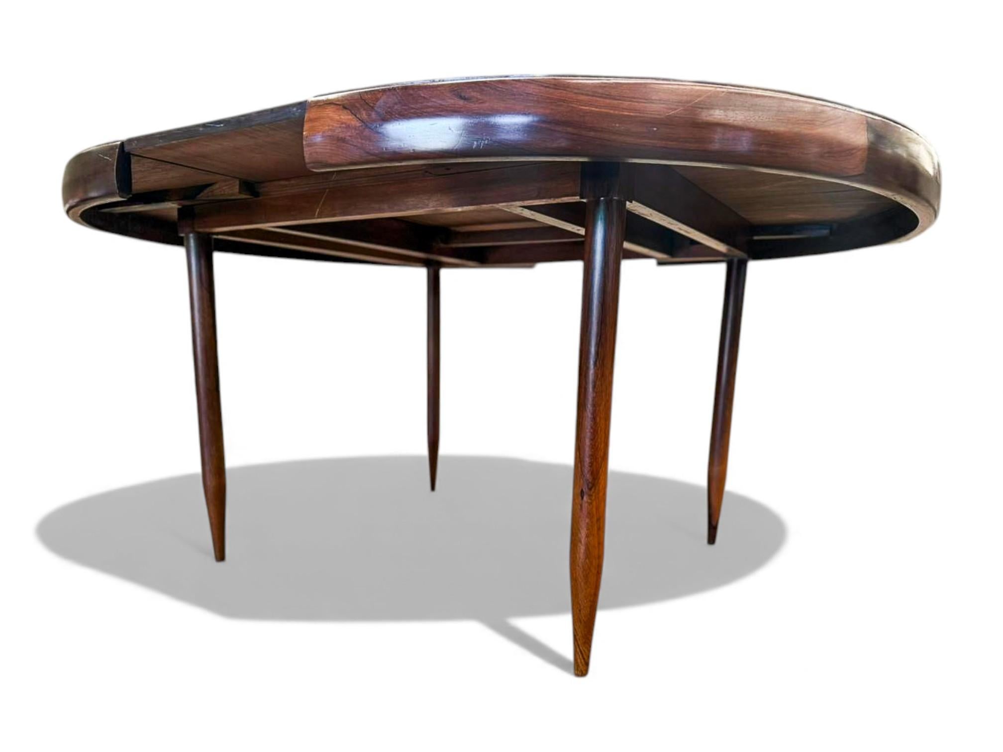 Brazilian Modern Extendable Round Table in Hardwood, Jorge Jabour, c. 1960s For Sale 11