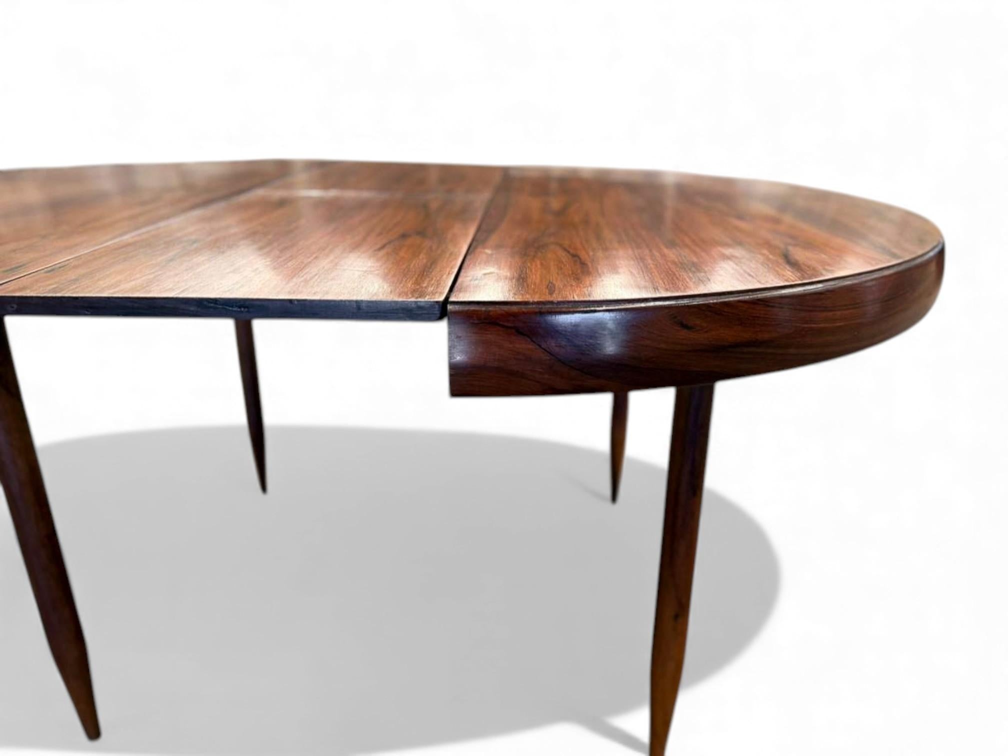 Brazilian Modern Extendable Round Table in Hardwood, Jorge Jabour, c. 1960s For Sale 12