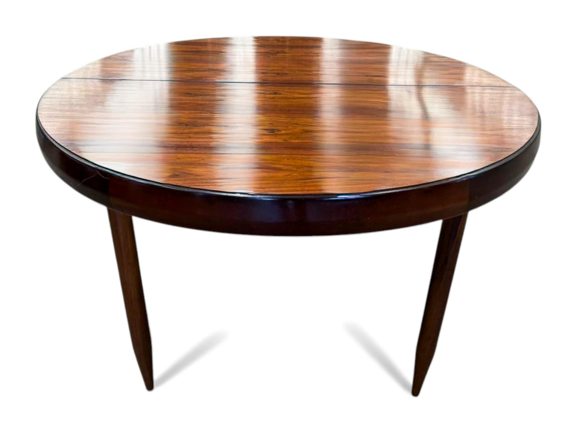 Brazilian Modern Extendable Round Table in Hardwood, Jorge Jabour, c. 1960s For Sale 4