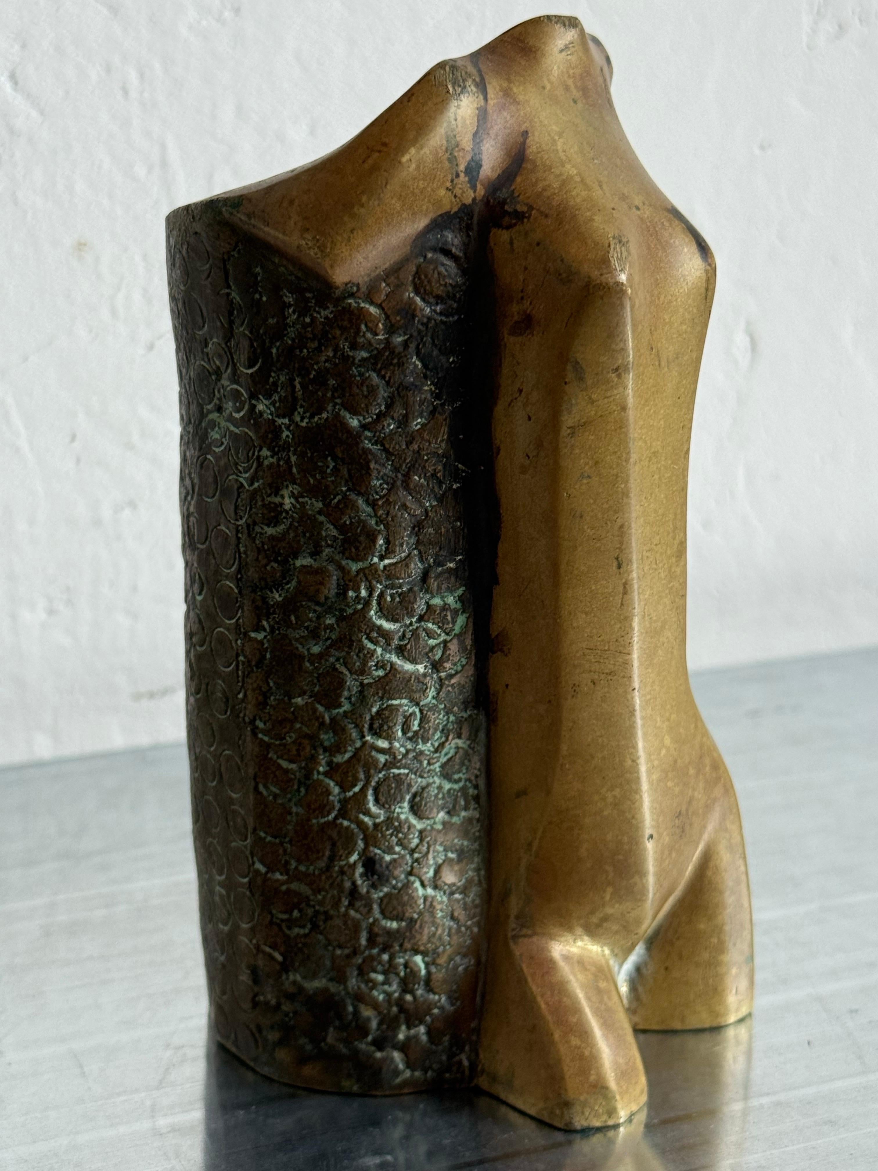Brasilianische moderne weibliche skulpturale Vase oder Stifthalter, 1960er Jahre im Angebot 5