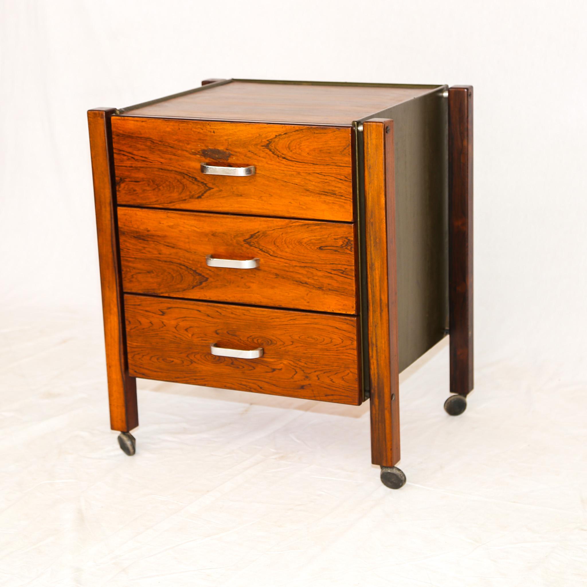 Hand-Crafted Brazilian Modern Filing Cabinet & Drawers in Rosewood, Jorge Zalszupin, 1960s For Sale