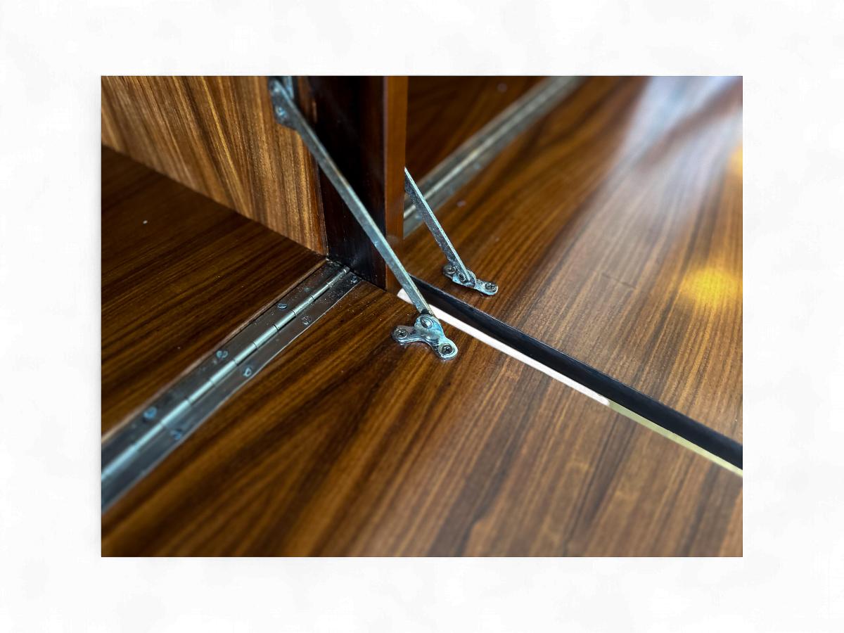 XX secolo Credenza galleggiante moderna brasiliana in legno duro, Carlo Hauner, anni '50 in vendita