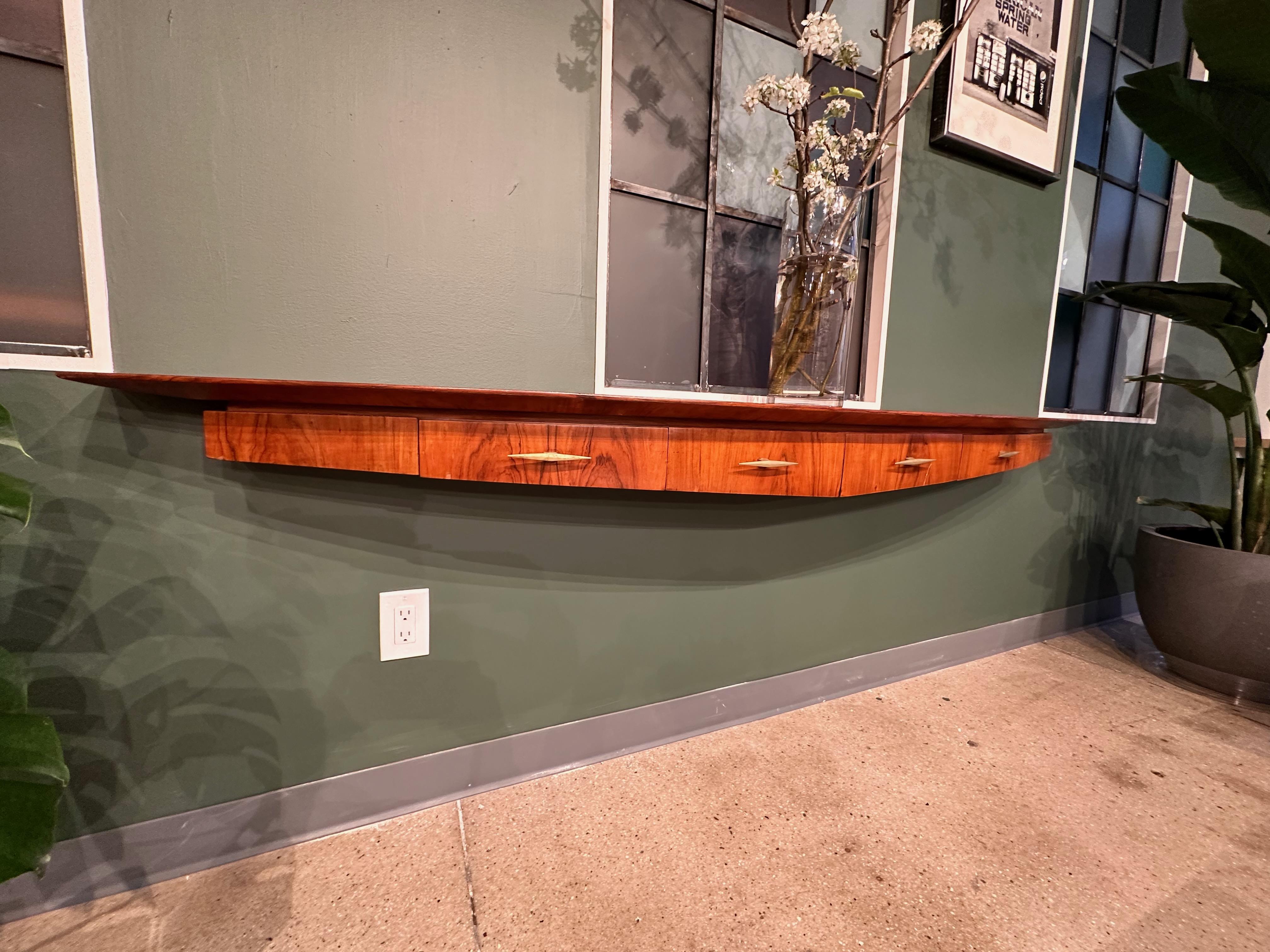 Brazilian Modern Floating Sideboard in Hardwood, Giuseppe Scapinelli, c. 1950 In Good Condition For Sale In New York, NY