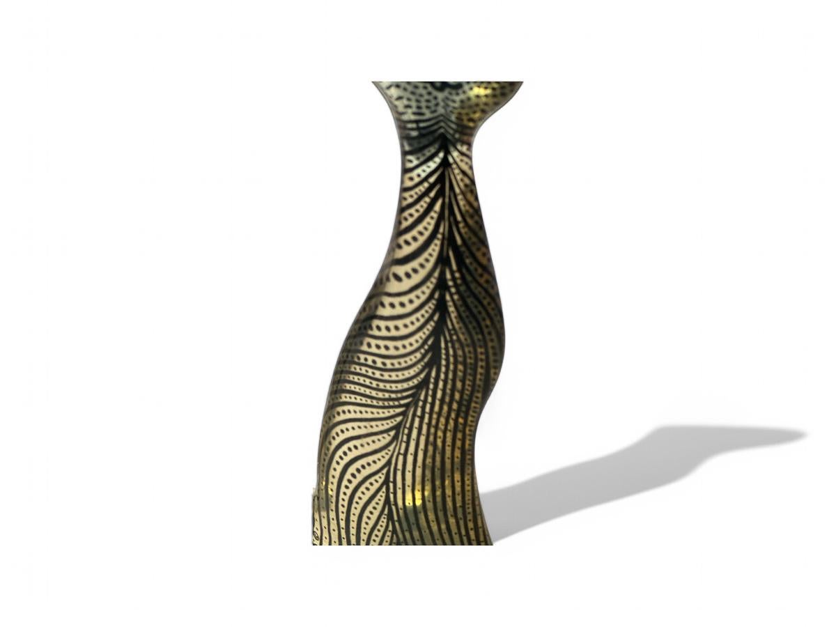 Mid-20th Century Brazilian Modern Kinetic Sculpture of a Cat in Resin, Abraham Palatinik, 1960s