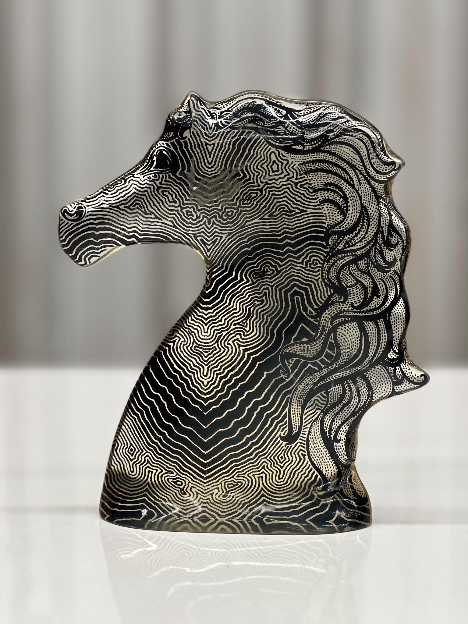 Hand-Crafted Brazilian Modern Kinetic Sculpture of a Horse in Resin, Abraham Palatinik, 1960s For Sale