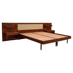 Brazilian Modern Bed with Headrest in Rosewood, Carlo Hauner for Forma, 1950s