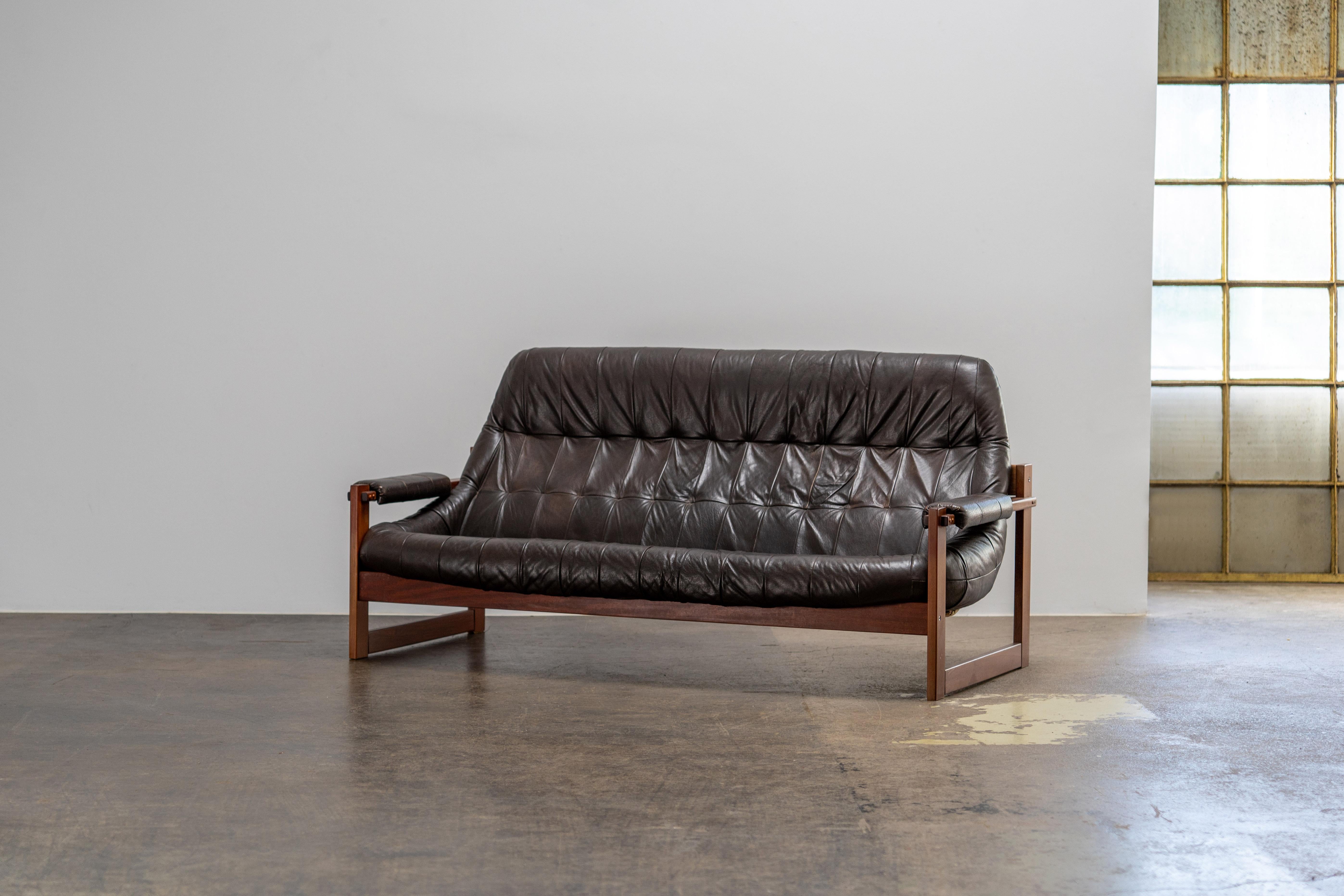 Brazilian Modern Leather Sofas and Lounge Chair by Percival Lafer Brazil, 1970s For Sale 5