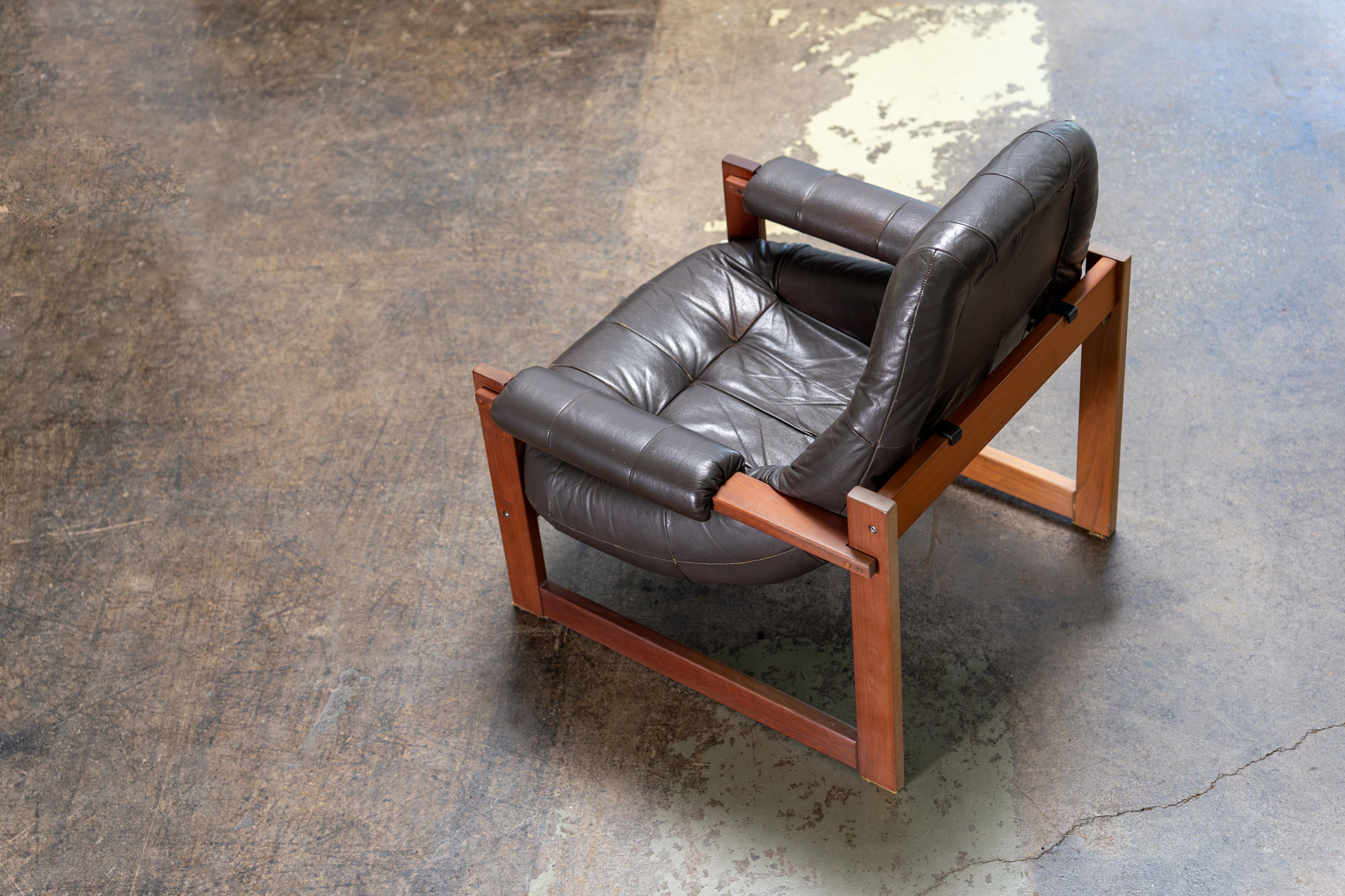 Brazilian Modern Leather Sofas and Lounge Chair by Percival Lafer Brazil, 1970s For Sale 14