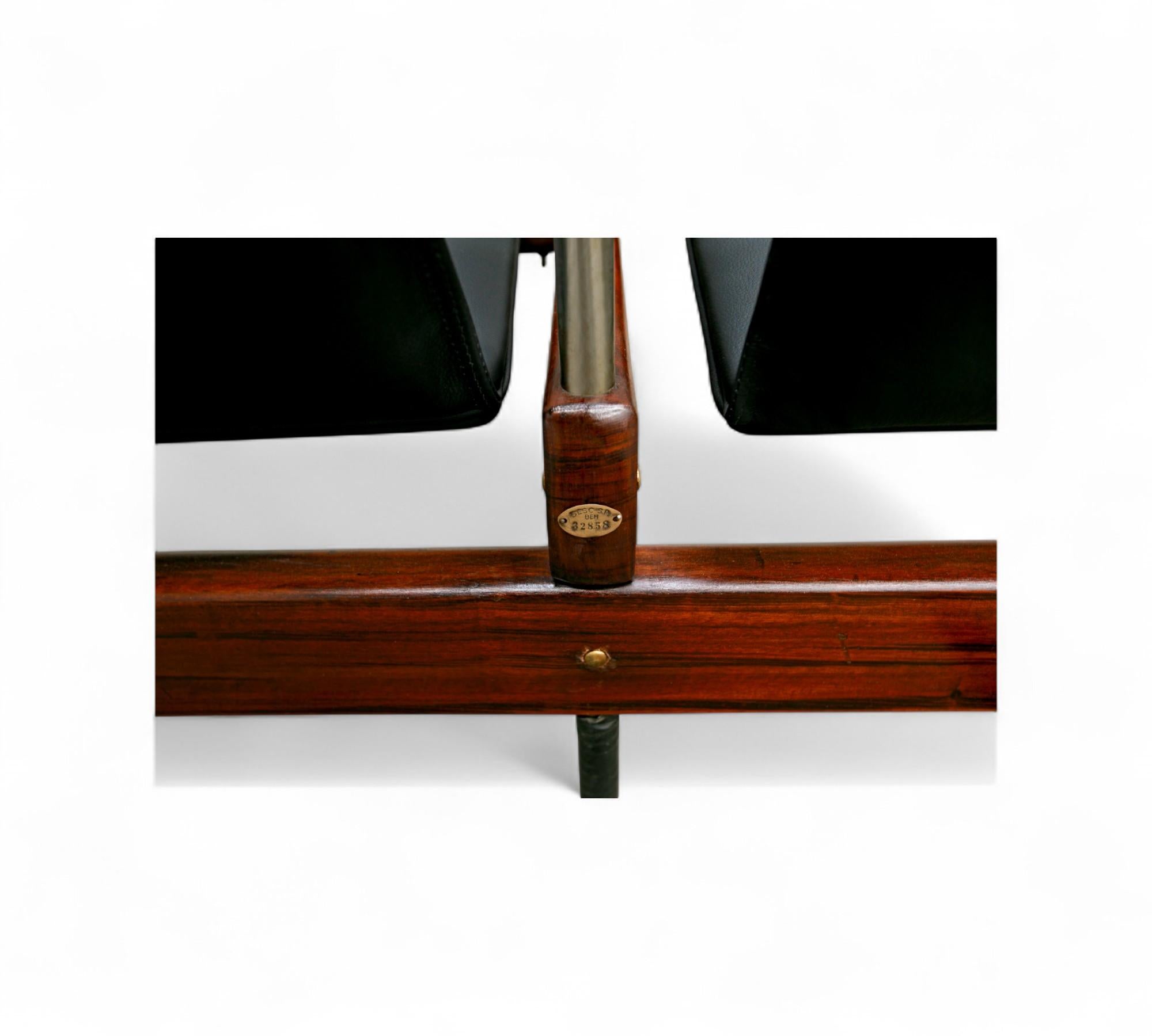 Ferronnerie Chaises d'auditorium modernes brésiliennes Longarina, Sergio Rodrigues, Brésil, 1965 en vente