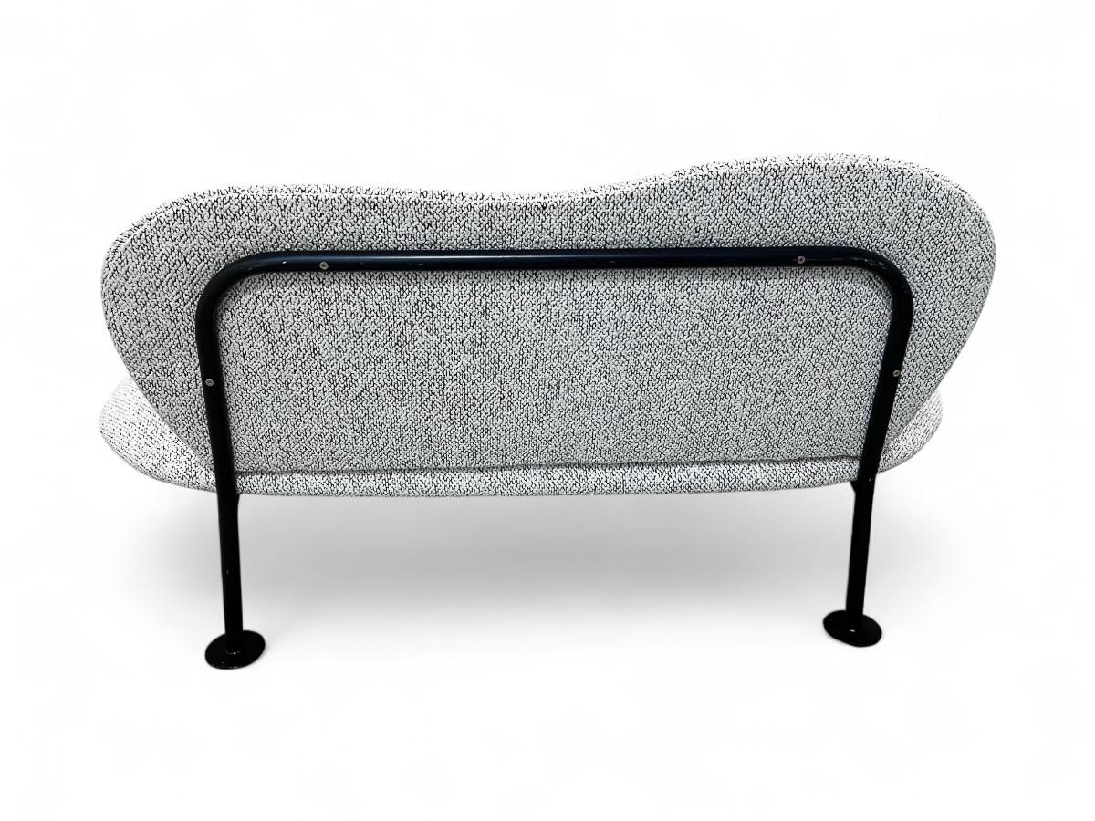 Loveseat Moderno Brasileño de Forma Orgánica en Hierro y Boucle Gris, c. 1950 en venta 3