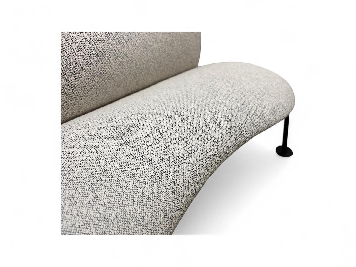 Loveseat Moderno Brasileño de Forma Orgánica en Hierro y Boucle Gris, c. 1950 en venta 5
