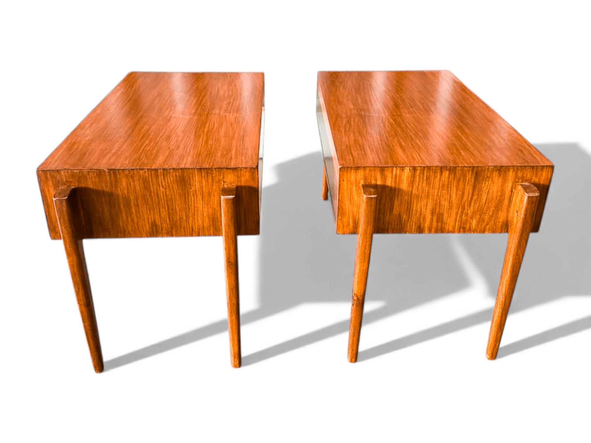 Laiton Tables de chevet modernes brésiliennes avec tiroir en bois de Caviuna, Inconnu, années 1950 en vente