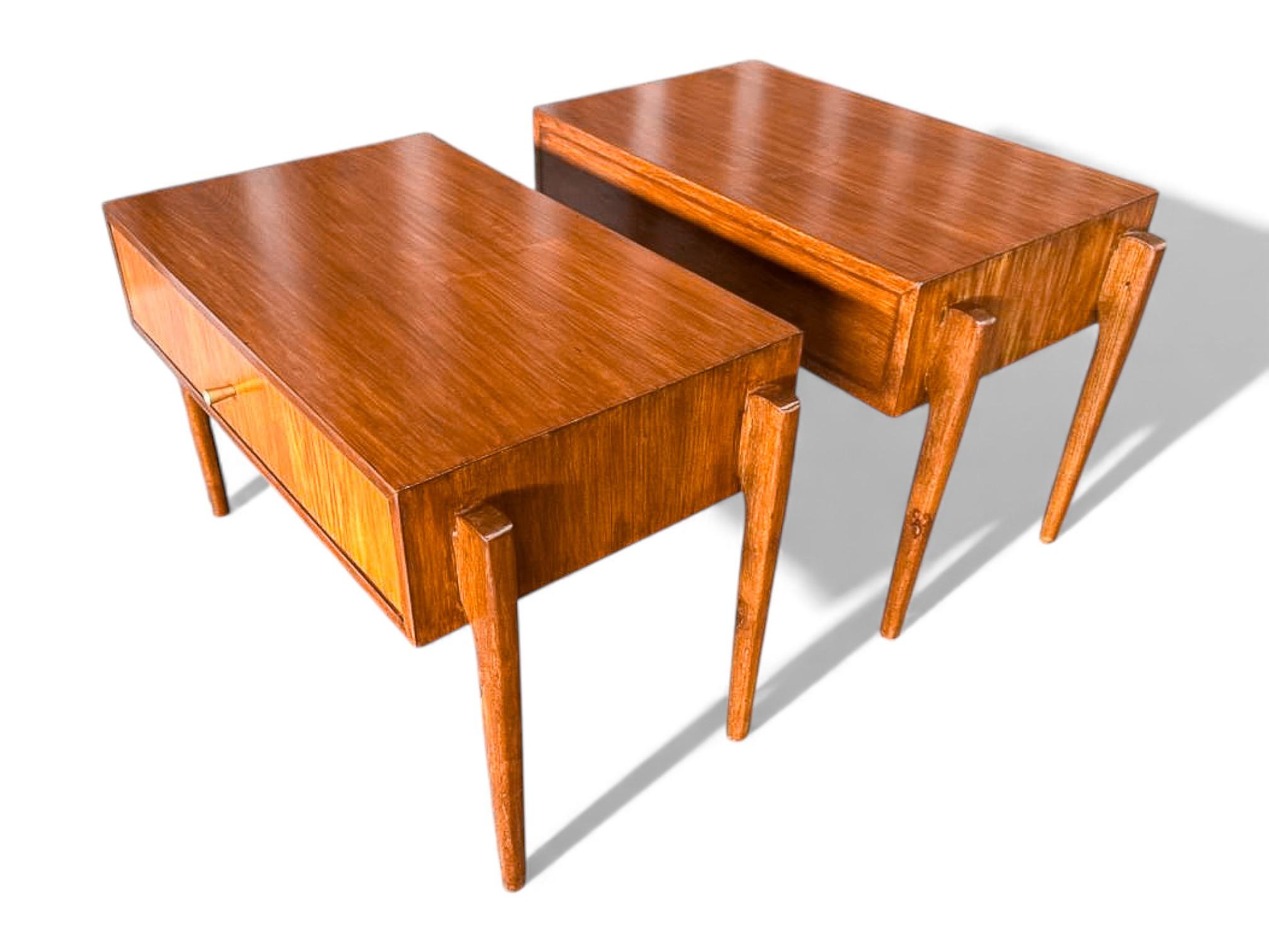 Tables de chevet modernes brésiliennes avec tiroir en bois de Caviuna, Inconnu, années 1950 en vente 1